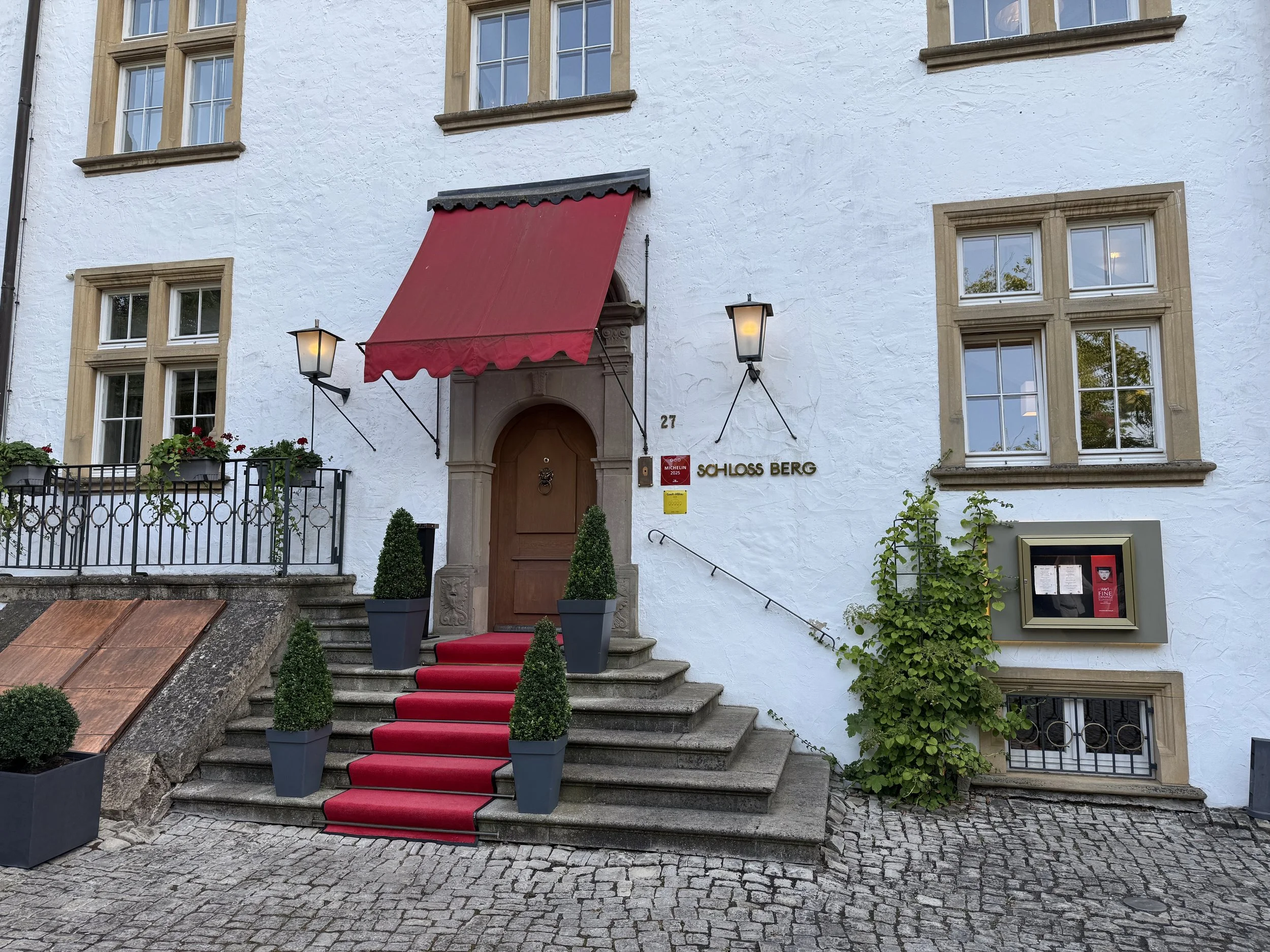 Victor's Fine Dining by Christian Bau - Perl