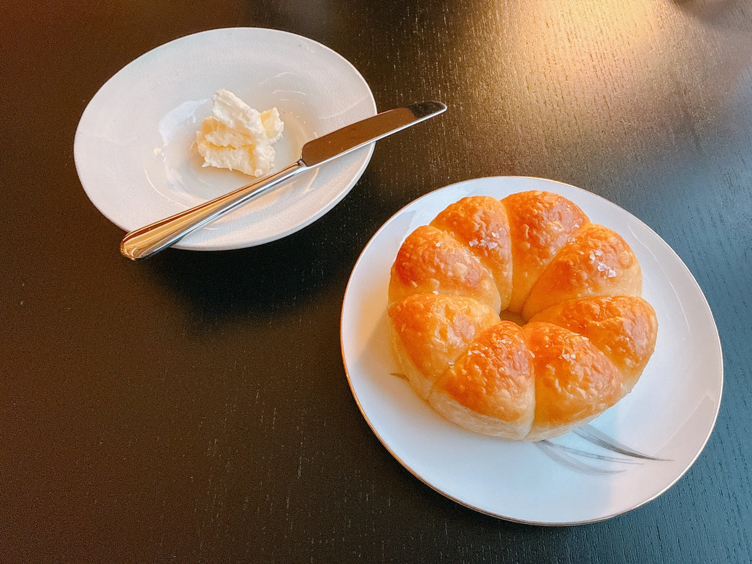 Pull-apart rolls, butter