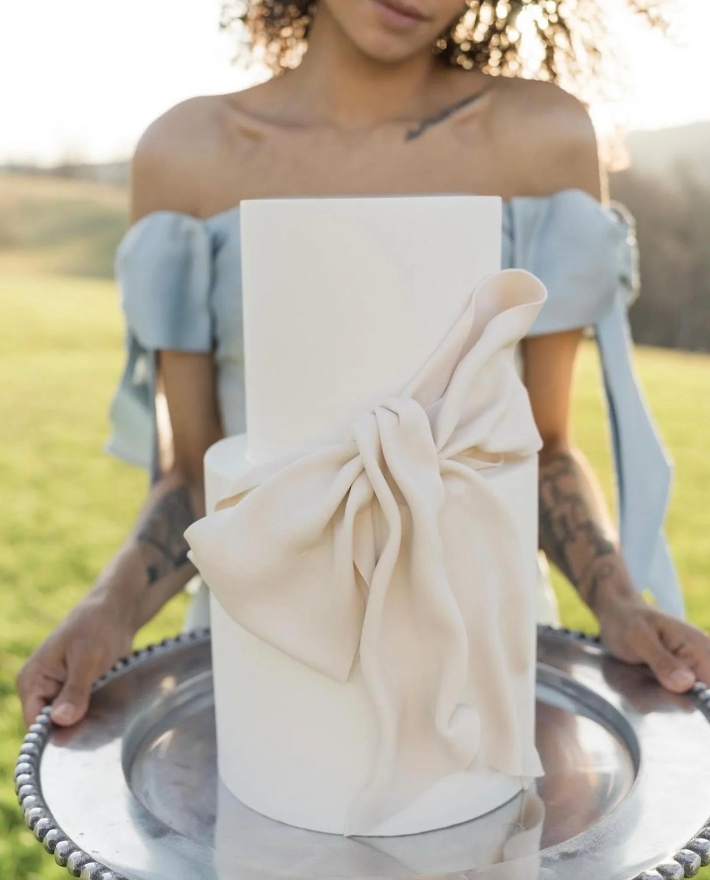 Bows are having a moment🎀

Vendors
Planning and Design @soireebysouleret @alaina_soireebysouleret 
Photography: @stevendrayphoto 
Venue: @lavendermistfarms 
Rentals: @windswept_promotions @eventsourcerental 
Floral:  @mary_beth_mcconahey 
Stationery