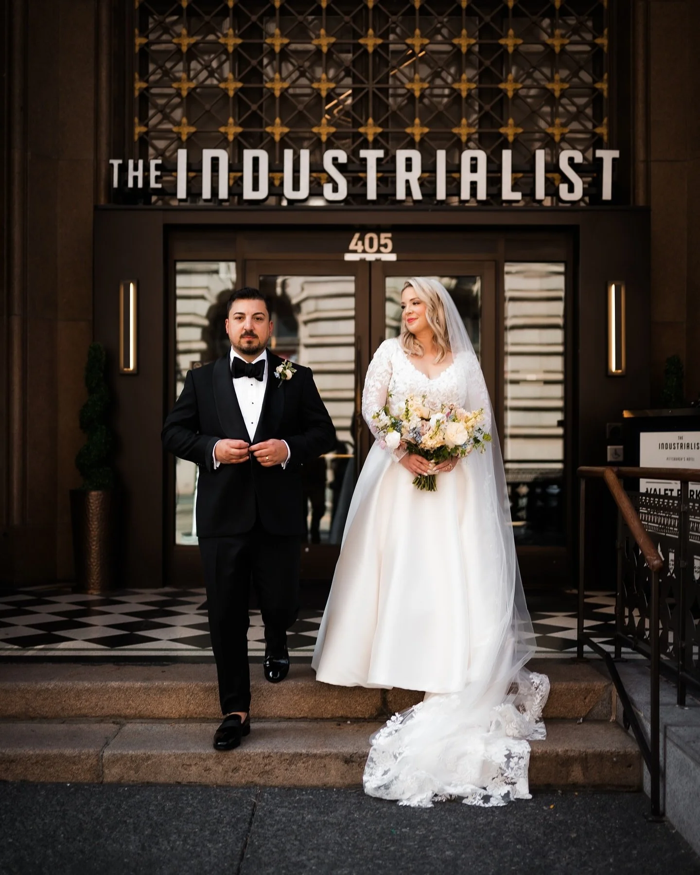 S+J🩵
Way more to say about this one than can fit within a single caption!

These two brought so much to the table from the start; a vision, trust in allowing creative freedom to create but more importantly joy and so much excitement to be married! 
