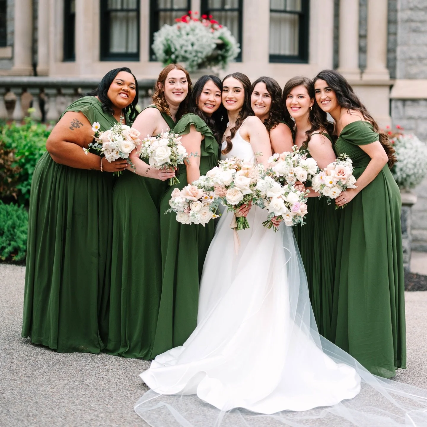 People are divided on bridesmaids&rsquo; bouquets&mdash;and honestly, there&rsquo;s no wrong choice.

Do whatever feels right for you.

Personally, we love how they support the bridal bouquet and add depth, cohesion, and movement to wedding party pho