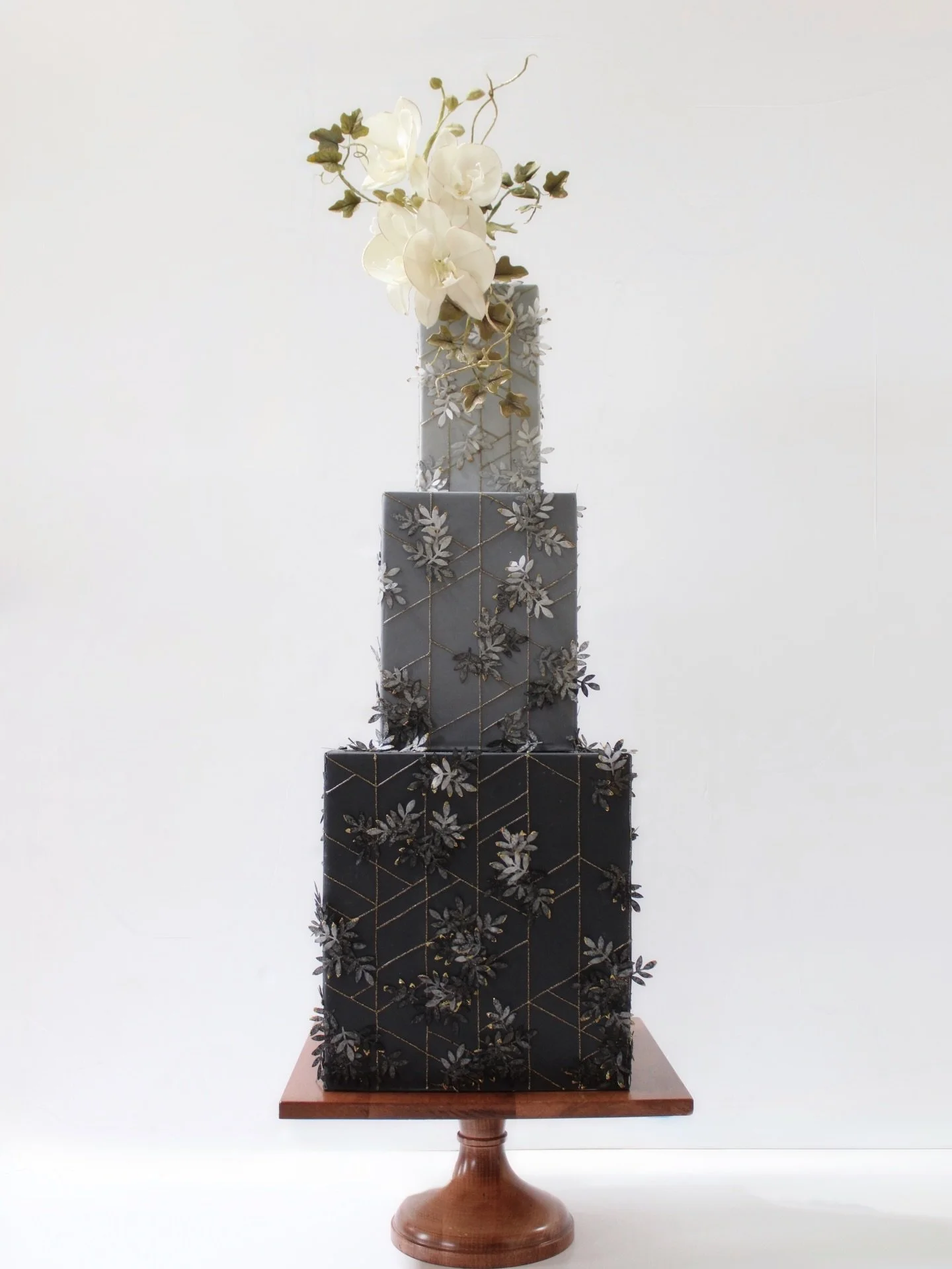 A cake shaped by its surroundings.
We looked to the venue&rsquo;s atmosphere and aesthetic as our starting point, allowing the design to unfold organically from the space itself.

When set at @monacopgh is where the design really came to life. 

A jo