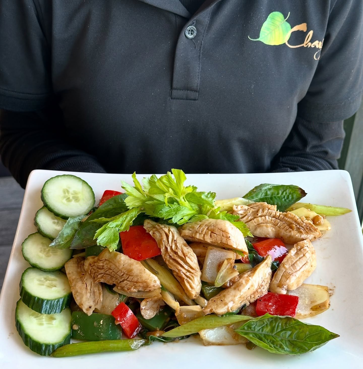🧧✨ The Lunar New Year celebration continues with another irresistible vegan dish!

Today&rsquo;s highlight: Thai Basil &lsquo;Squid&rsquo;
Wok-fried vegan squid, perfectly paired with onions, vibrant peppers, aromatic leaf celery, and fresh Thai bas