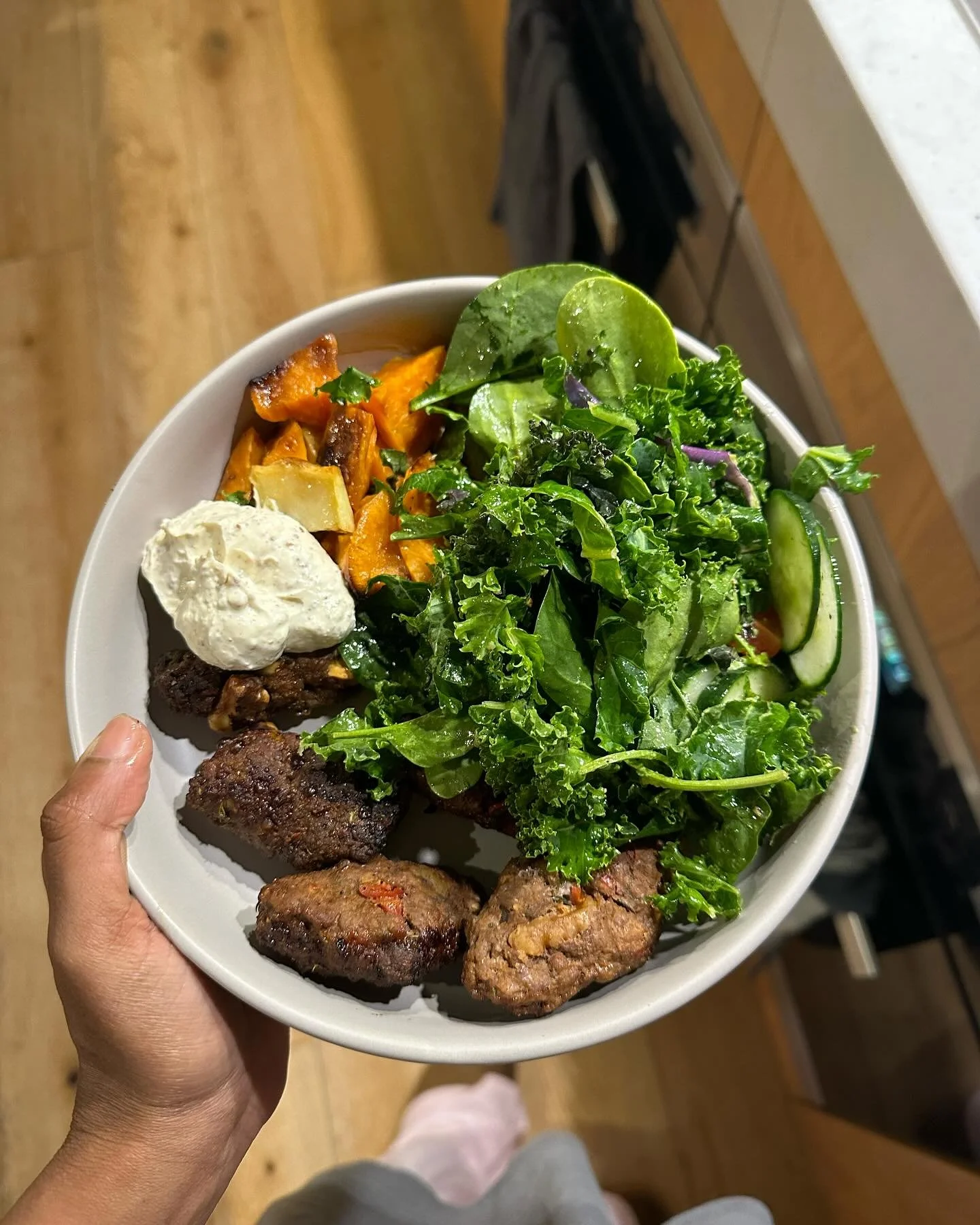 Diet can have a significant impact on pain management and increase the severity of certain pain conditions. An anti- inflammatory diet can assist with chronic pain which is often linked to inflammation. 

Increasing 
OMEGA 3 - FATTY FISH, SALMON 
COL