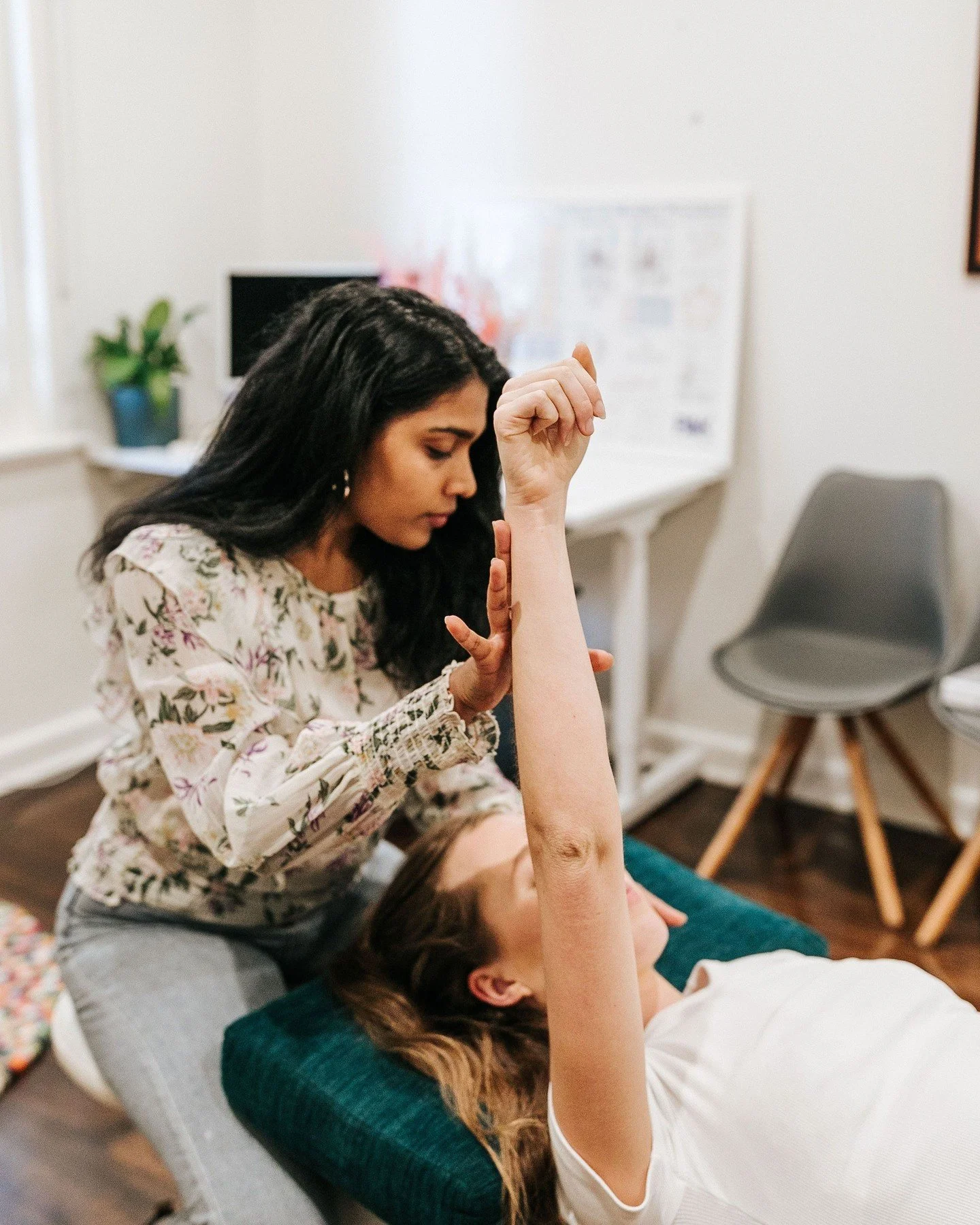 What Is Muscle Testing and Why Do Chiropractors Use It?