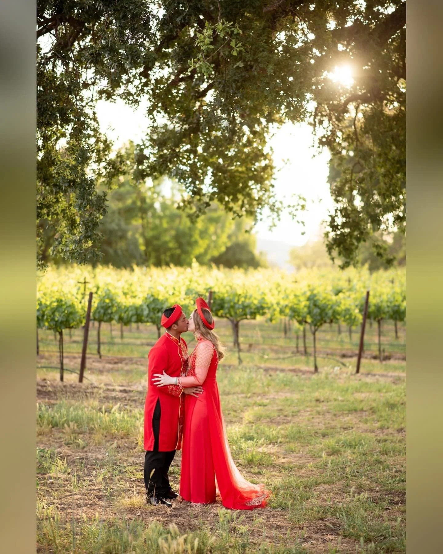 These two are waking up this morning as newlyweds 💍Congrats Hayley and Danny! 🎉 
.
.
.
.
.
.
.

#sonomacountyphotographer #santarosaphotographer #windsorphotographer #healdsburgphotographer #geyerservillephotographer  #petalumaphotographer #bodegab