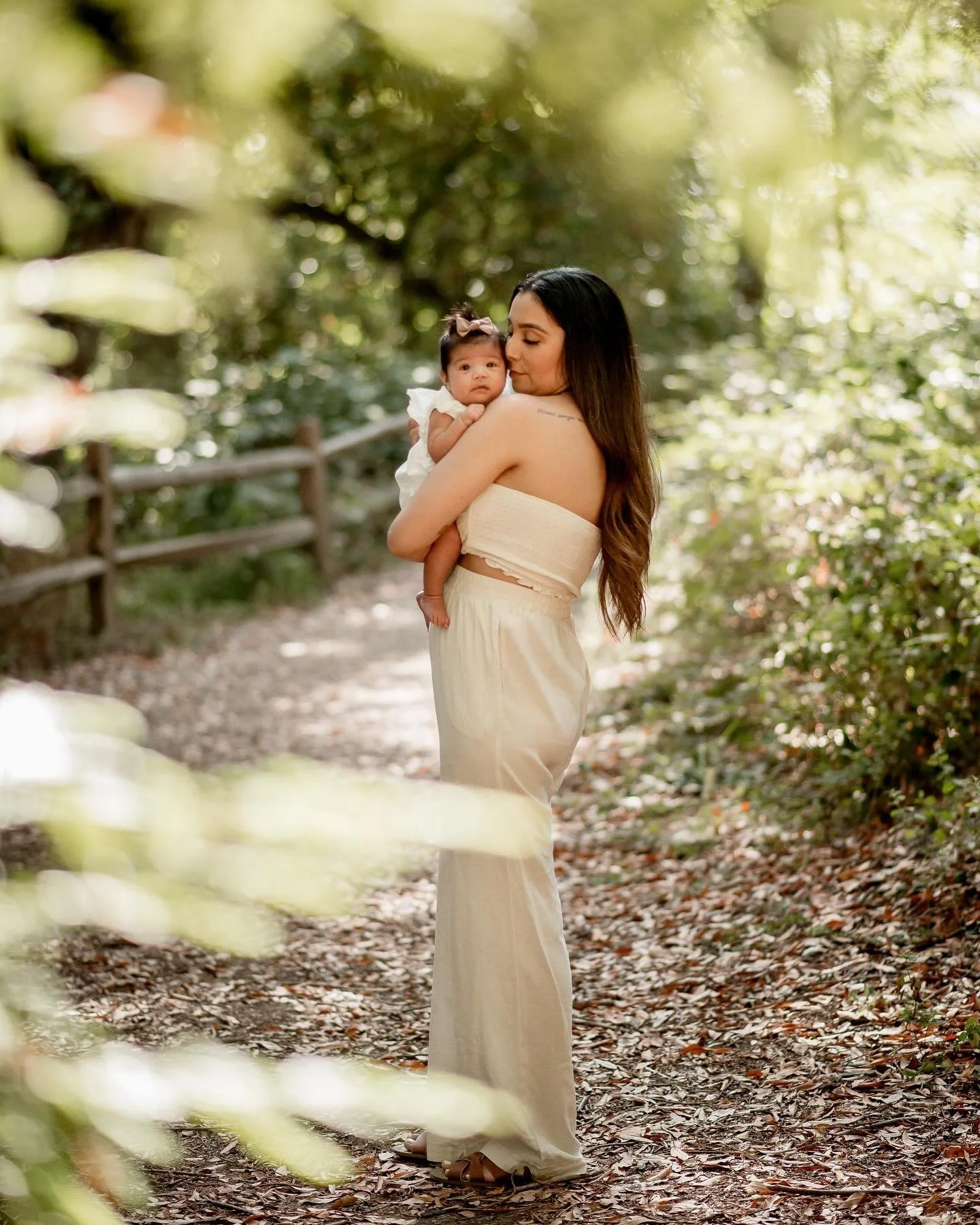 🌲NOW BOOKING Redwood Mini-Sessions! 
Saturday, June 8
20-Minutes
$275
3 time slots left!

I&rsquo;ll be on maternity leave this fall, so these are my last mini-sessions of the year! 
➡️ Tap link in bio to book