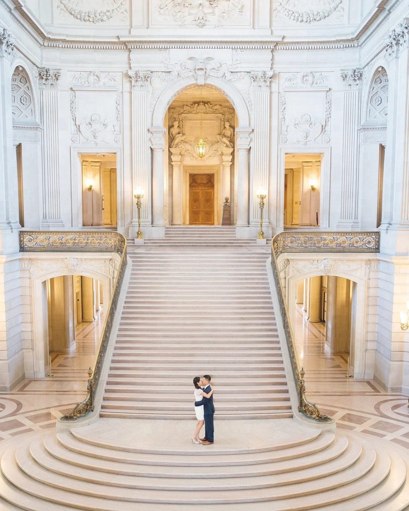 Throwback to one of my favorite shots at one of my favorite places. 🤍

There&rsquo;s something so special about photographing intimate weddings and civil ceremonies. ✨ As someone who also got married at the county center surrounded by a handful of f