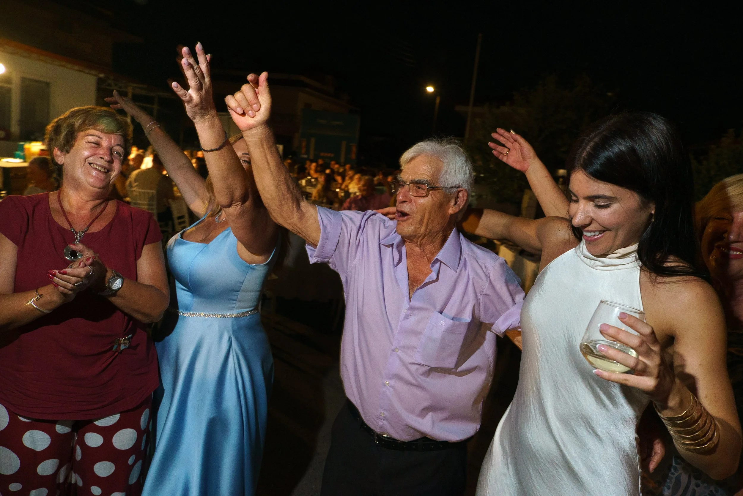 unposed-documentary-wedding-photographer-thessaloniki-66.jpg