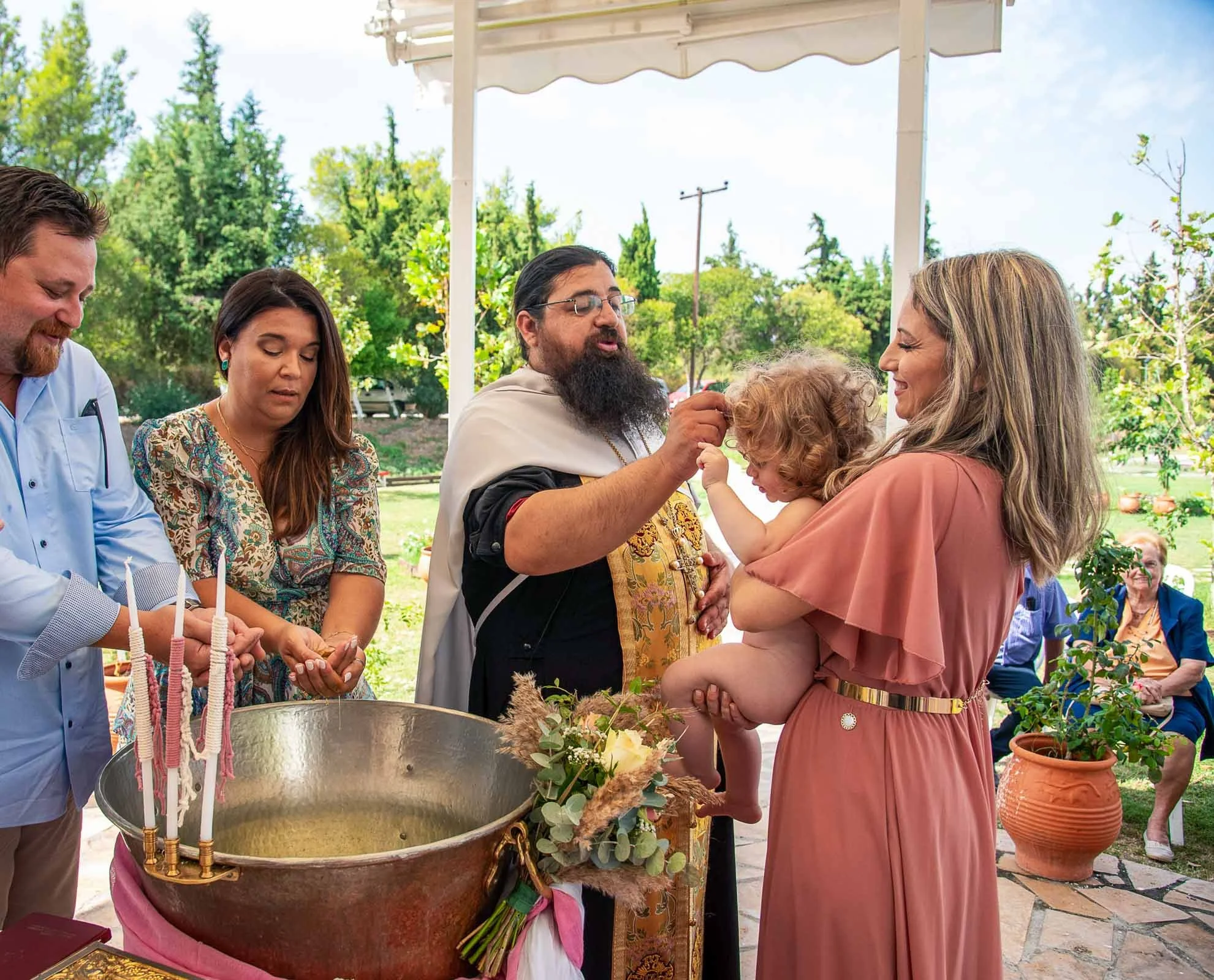 oikonomikos-fotografos-vaptisis-thessaloniki (52).jpg