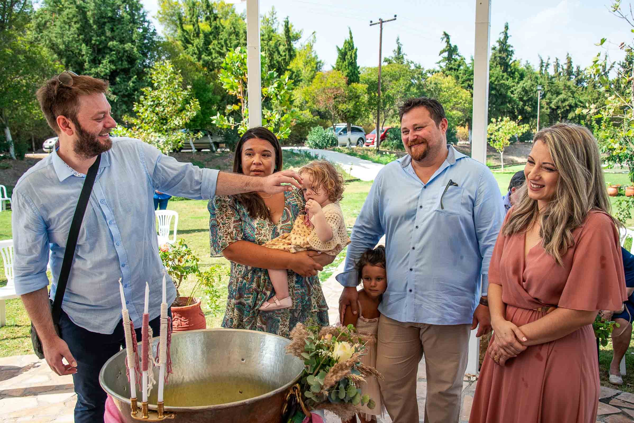 oikonomikos-fotografos-vaptisis-thessaloniki (71).jpg