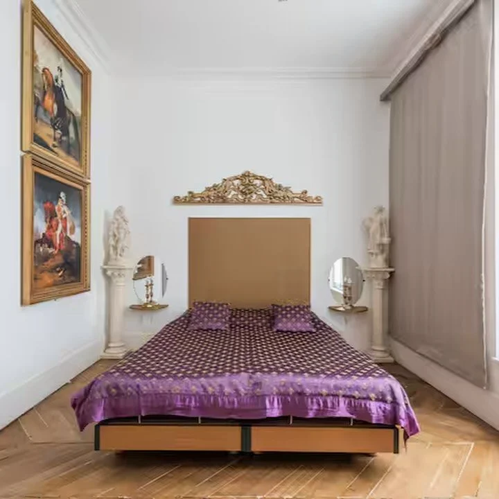 Here are 20 reasons why Anne &amp; Pascals Petite Paris B&amp;B has been booked twice in the last 2 days when its not even properly listed on the Petite Website!! Seriously.... I haven't had time to get this NEW incredible B&amp;B officially up on th