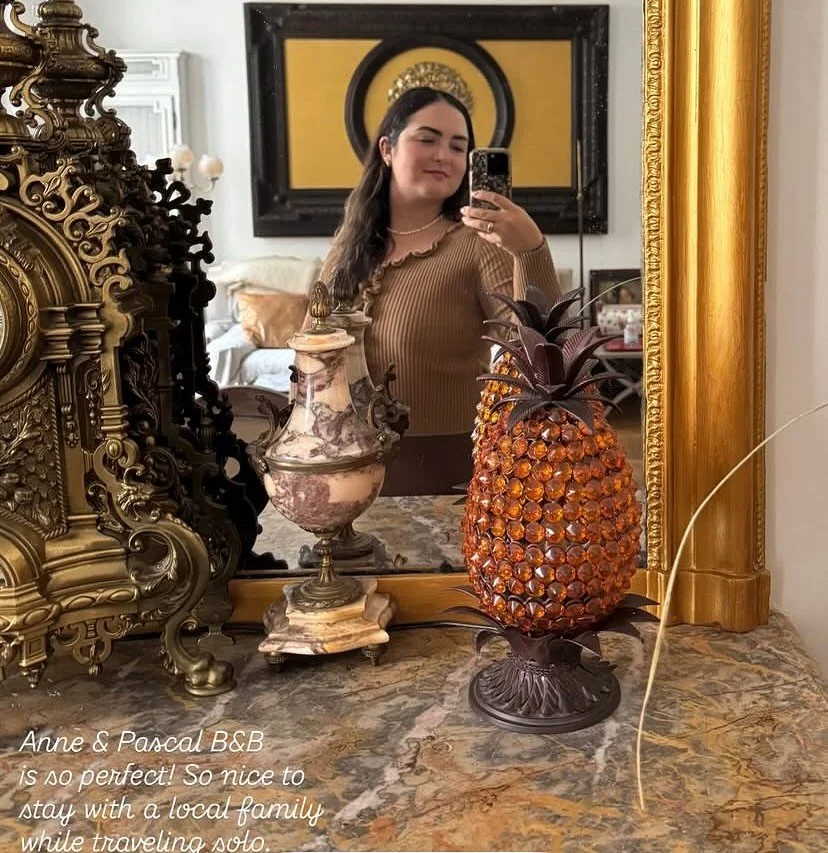 I have been more than a little obsessed with Christine @christine_cornelius and her Paris trails! She is my fierce and fab guest at Anne and Pascals B&amp;B and who has just moved into Alvins apartment - and I swear i have LOVEd everything she has do
