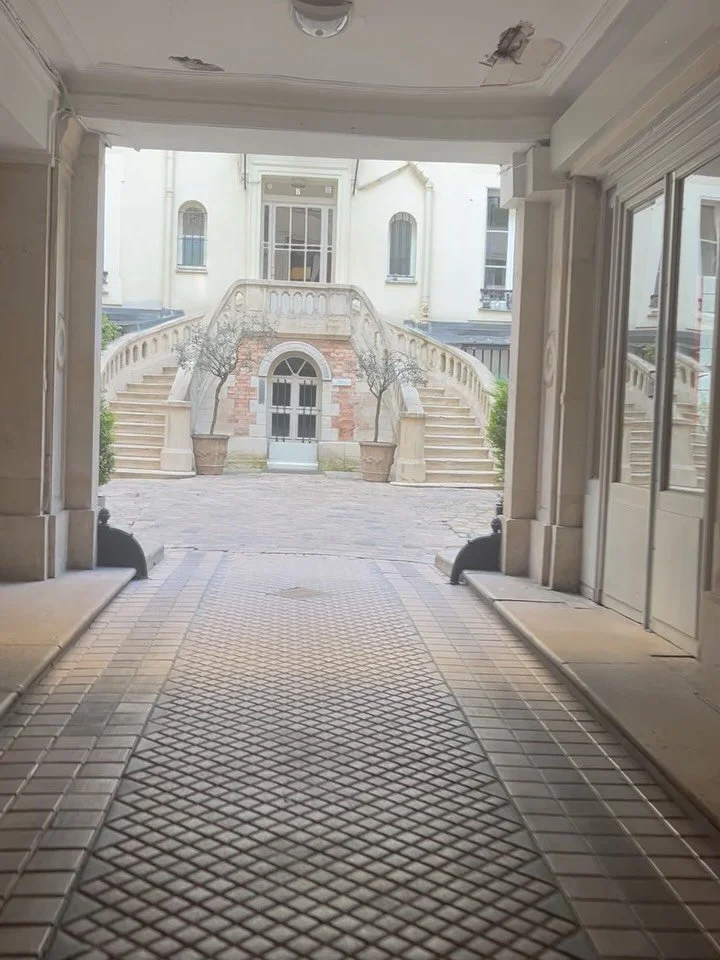 If you want to know what true connection &amp; intimacy in an authentic B&amp;B family guesthouse feels like, here are some snippets of a beautiful moment @ B&amp;B Anne &amp; Pascal a few weeks ago - when I had the absolute pleasure of dropping in t