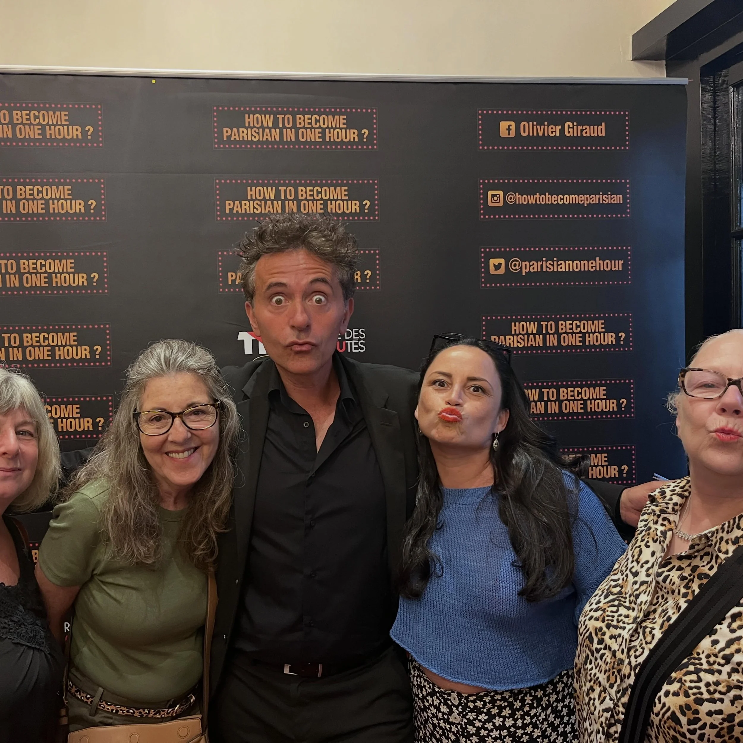 Last night after a full rich day 5 to ourselves, Lisa, Sheryl, Adrienne and I (Im calling us the Petite-Fours 🥰), met at the theatre for a 7pm one man comedy show 'How to be Parisian in an hour' with Olivier Giraud @howtobecomeparisian - it was hyst