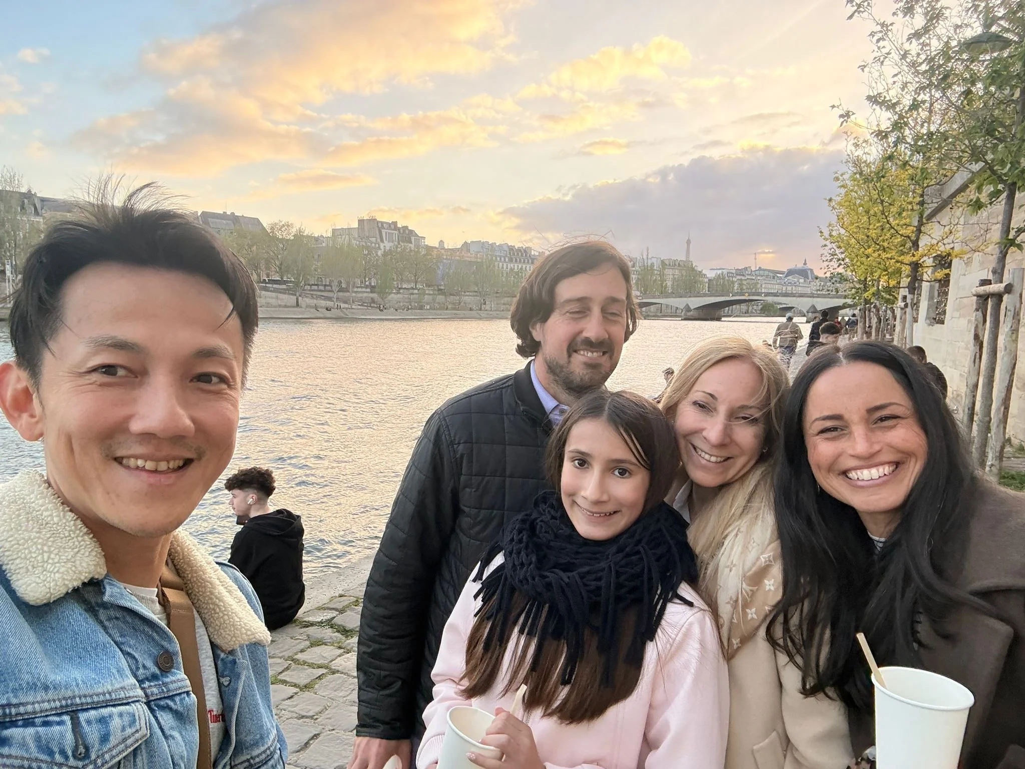 A walk around Paris with Karla, Valentina and John - April 2026