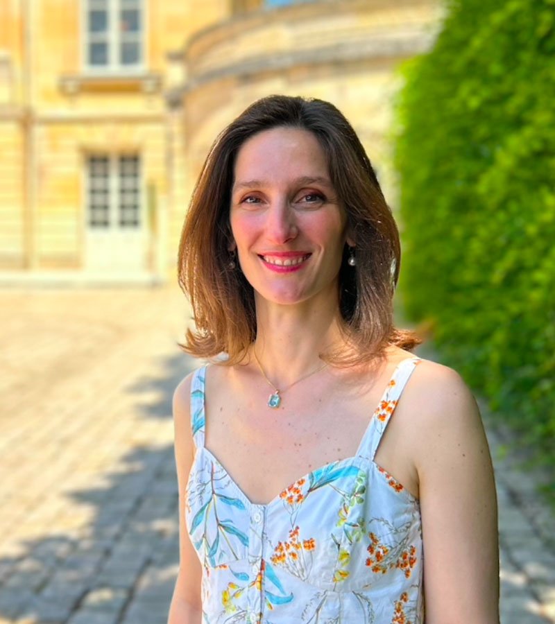 Adeline-Marchand-tour-guide-in-Paris.jpeg