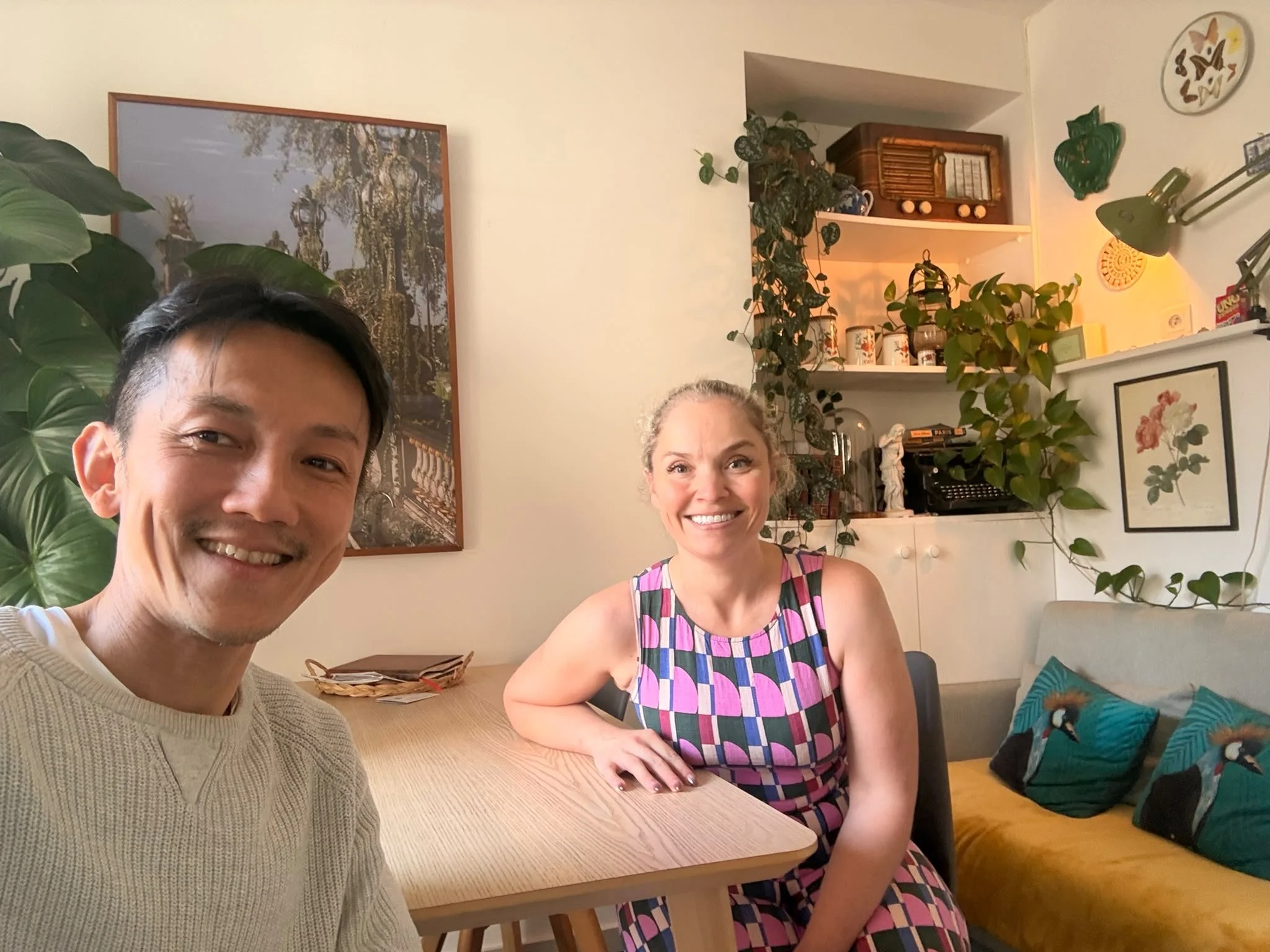 Solo traveller Jessica from Australia - October 2026, With Alvin at arrival at Alvins wonderful apartment! 