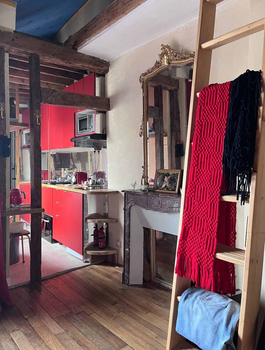 The way to the L-Shaped Kitchenette