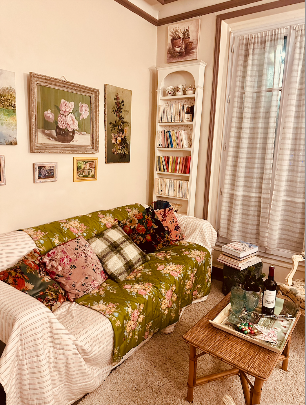 Gorgeous apartment photos taken by Petite Paris guests ari, abigail and Emerson who stayed Dec 2025 - Jan 2026