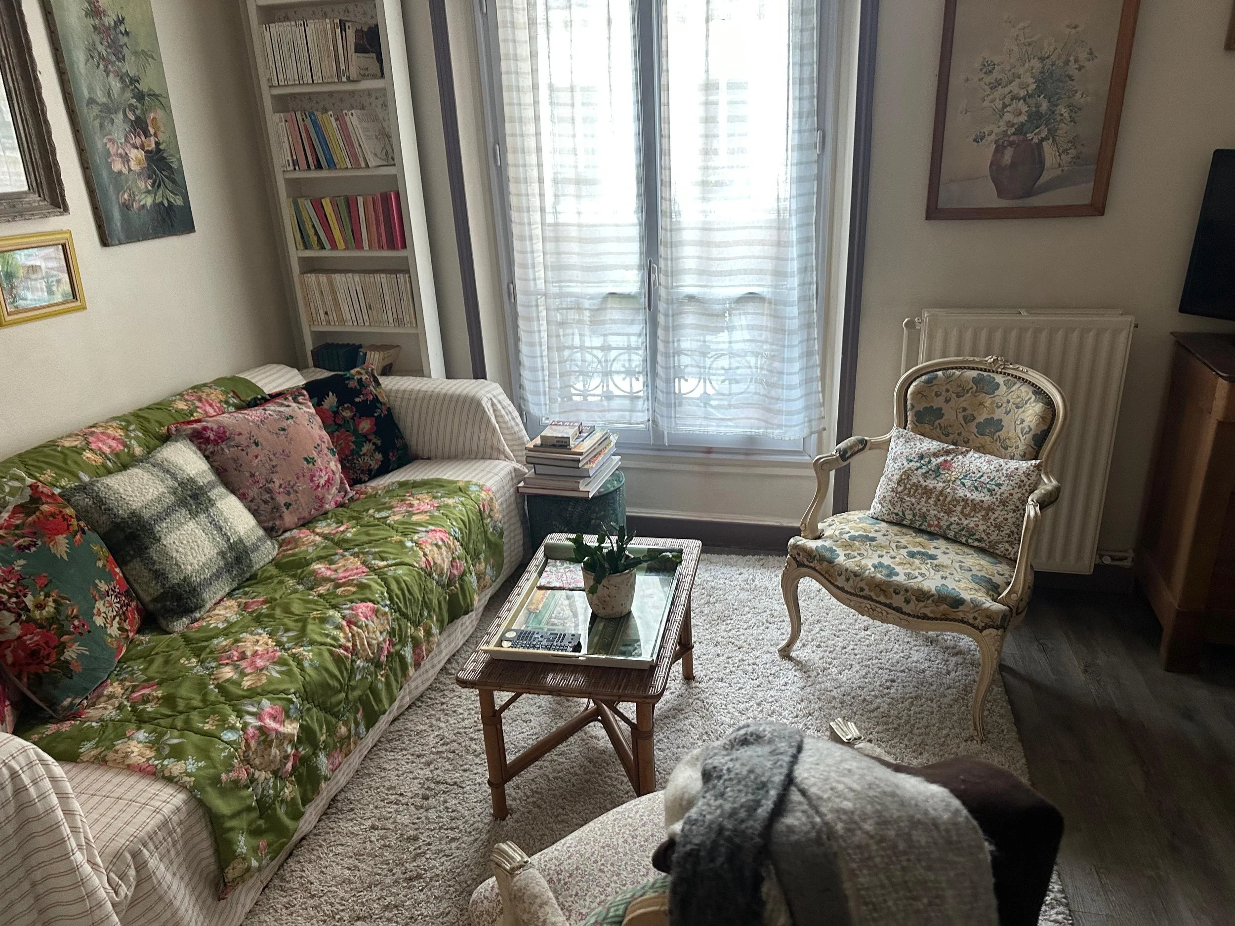 Elisabeth B -living like a Parisian - February 2026