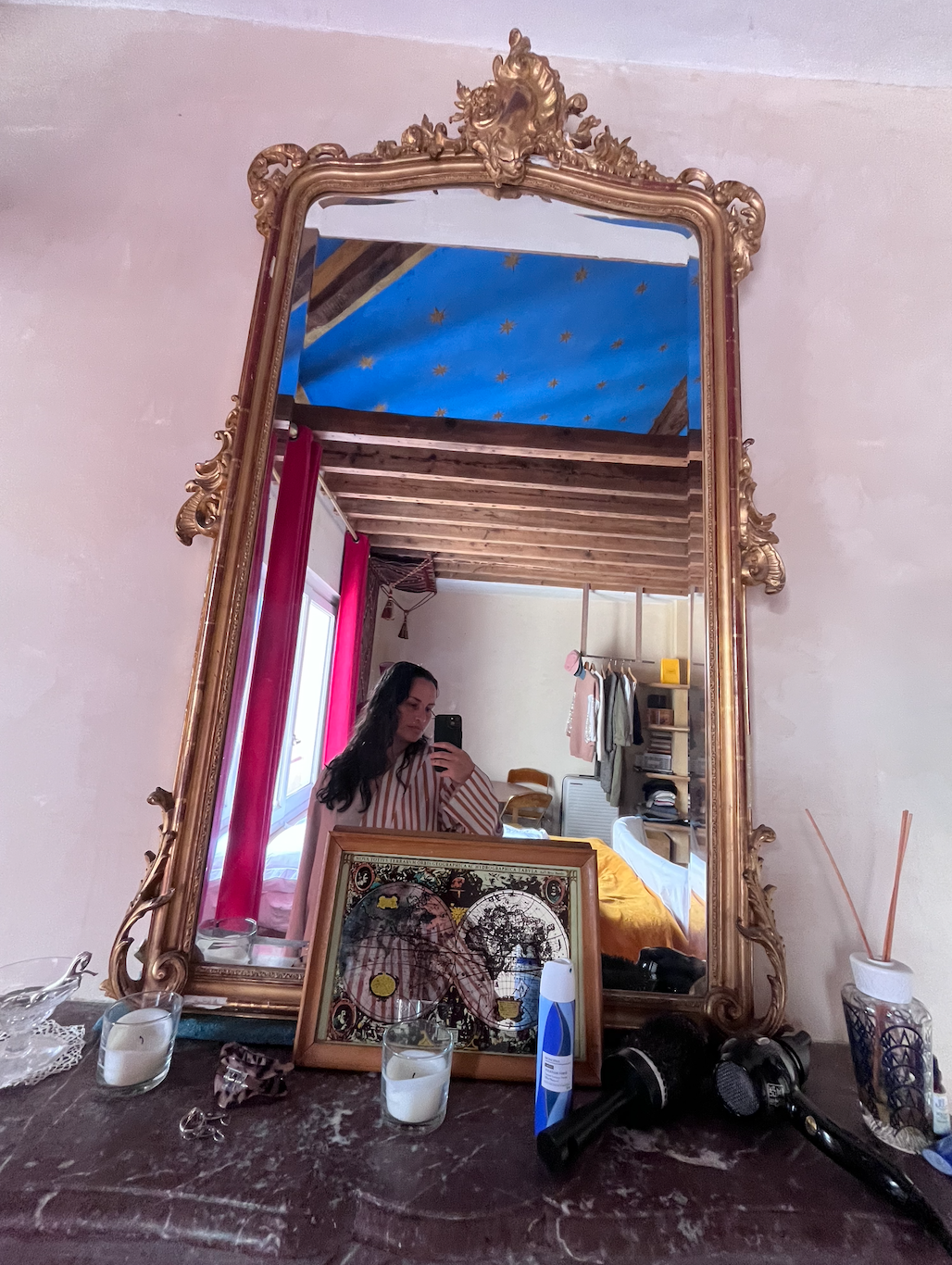 Selfies in front of the gorgeous gilded mirror on the traditinal marble fireplace