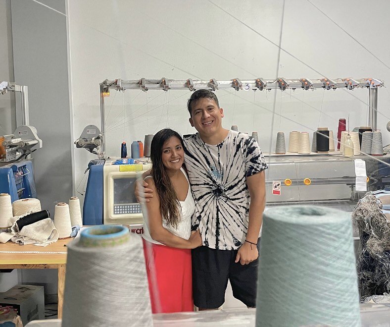 Rosmery and Daniel met at a textile factory. Rosmery started as an intern and later learned industrial machine programming. Daniel, on the other hand, started in the warehouse and gradually worked his way into knitting.

Having complementary knowledg