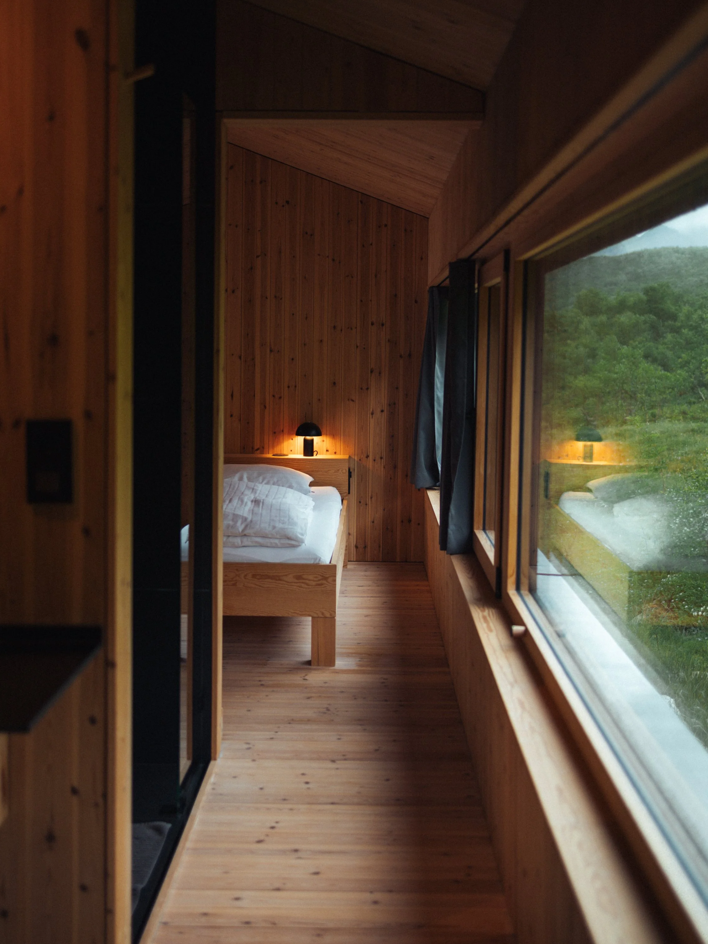 BlackAuroraLodge_Tashi-Daniel4.png