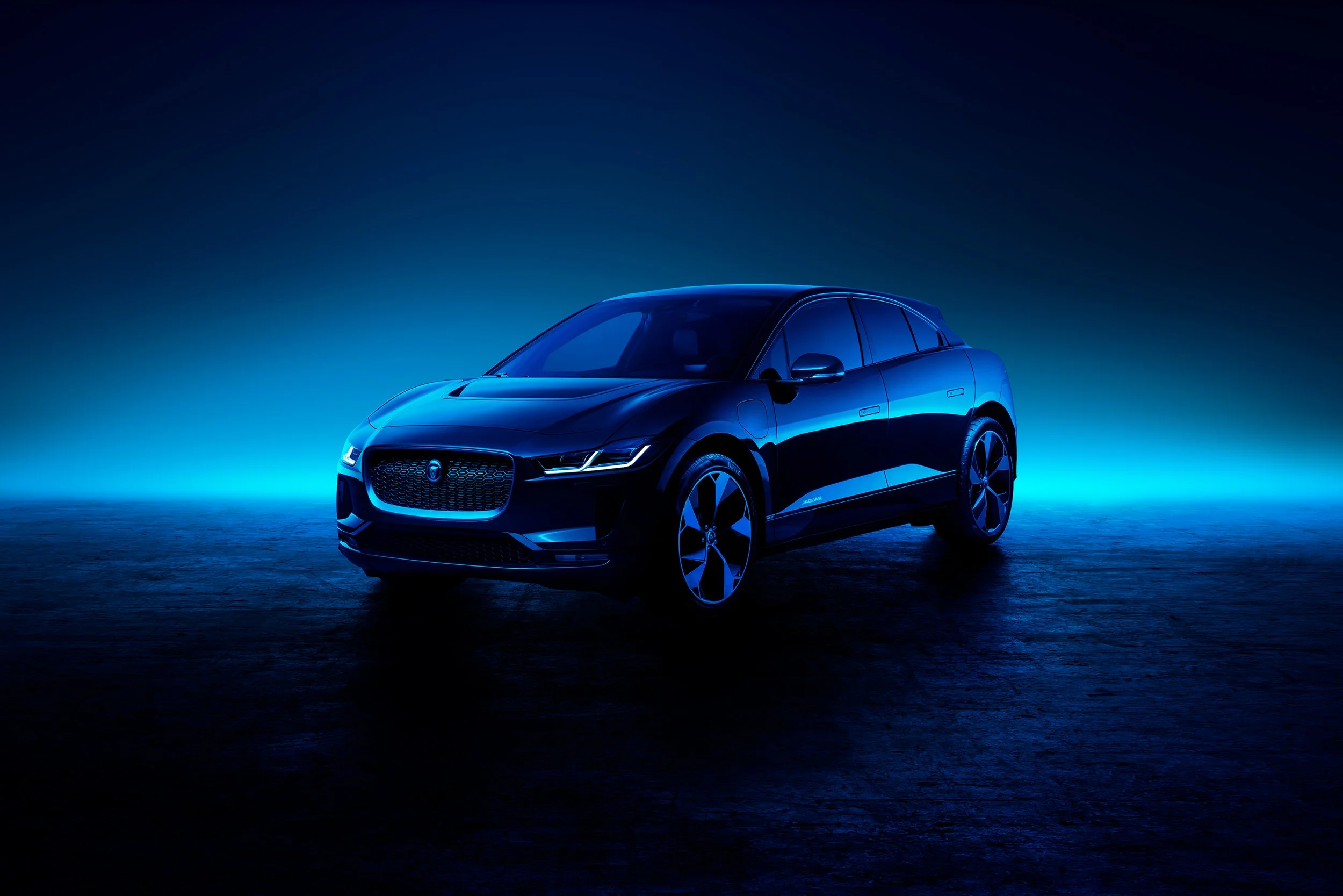 I-Pace_34Front_web.jpg