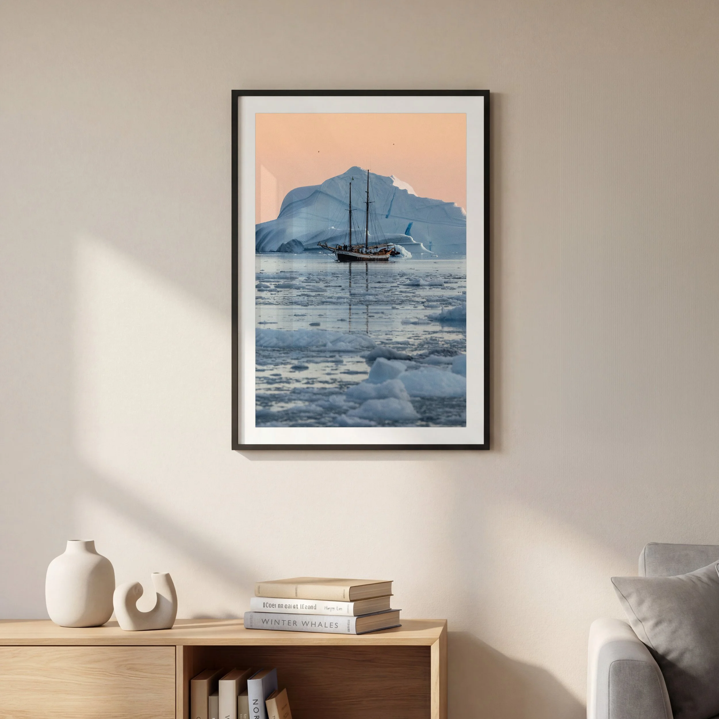 Scoresbysund_Livingroom_Double-portrait_frame_1x1.jpg