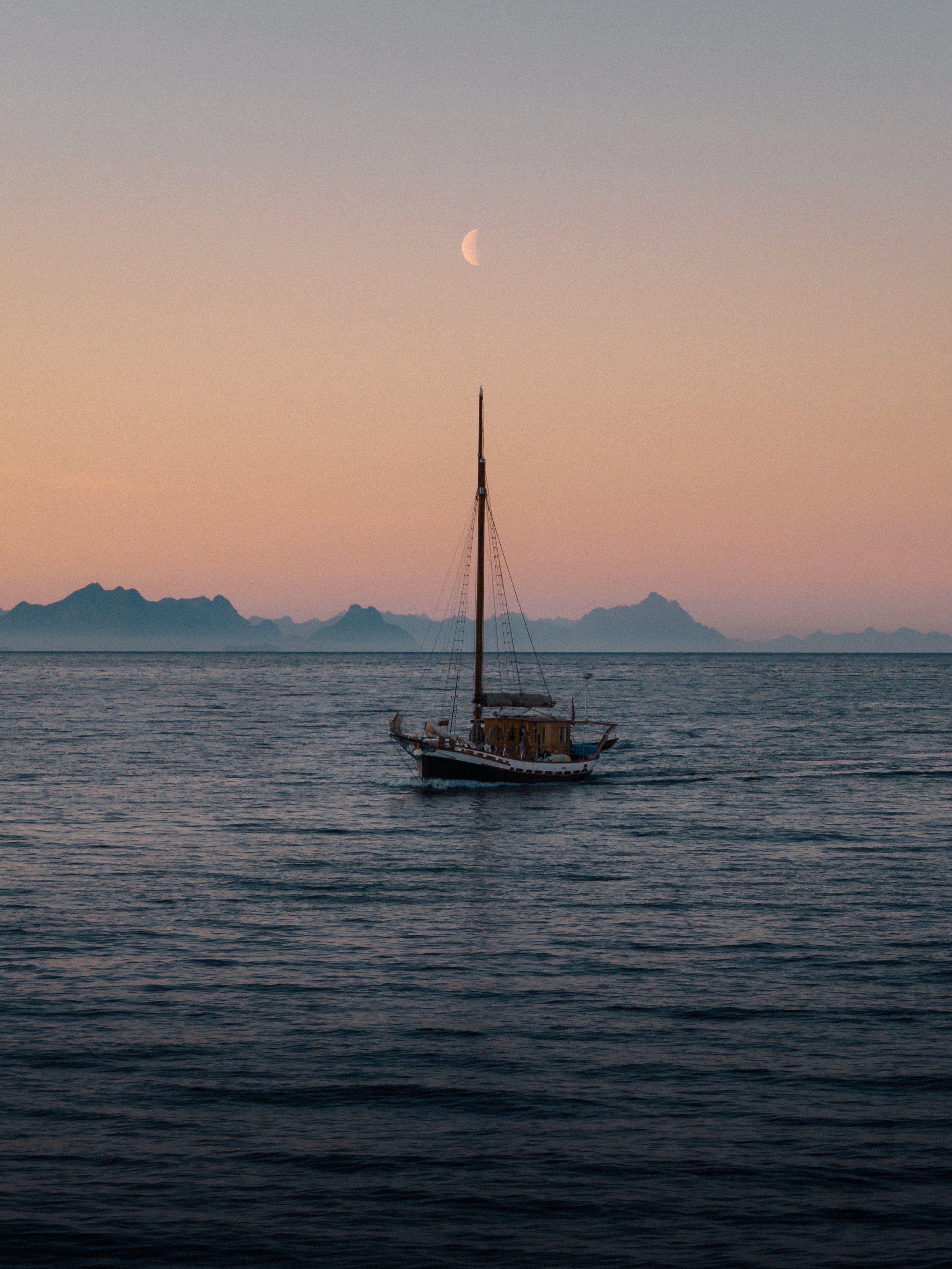 250718_DJI_20250718234203_0916_D_MAV4_2.jpg