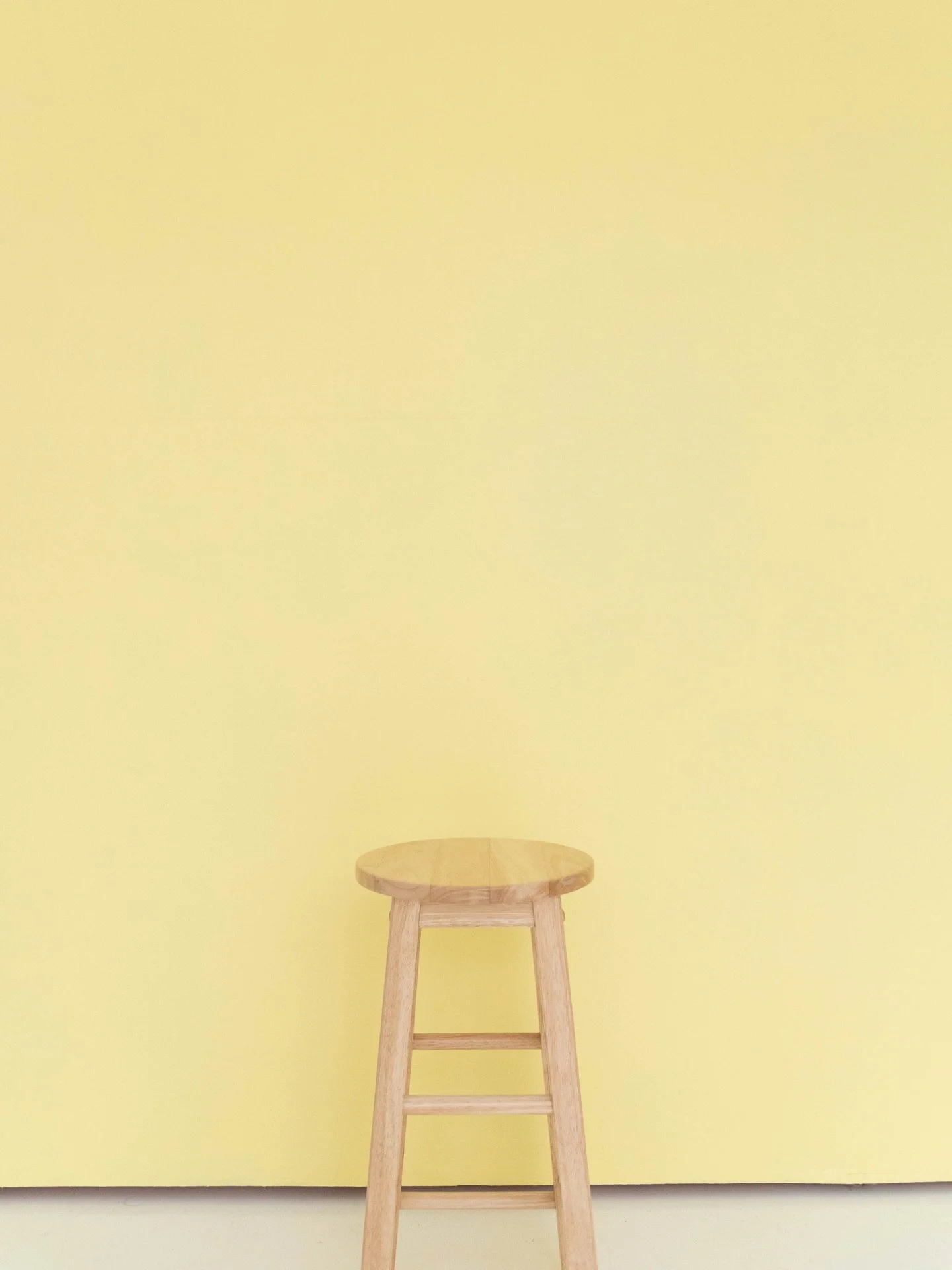 NEW COLOR UNLOCKED 💛🌼☀️
The perfect butter yellow for all the spring and summer months! Booking link in the bio! 

#dfwphotographystudio #dallasphotographystudio #arlingtontexasphotographystudio #mothersdayminis #springminisessions