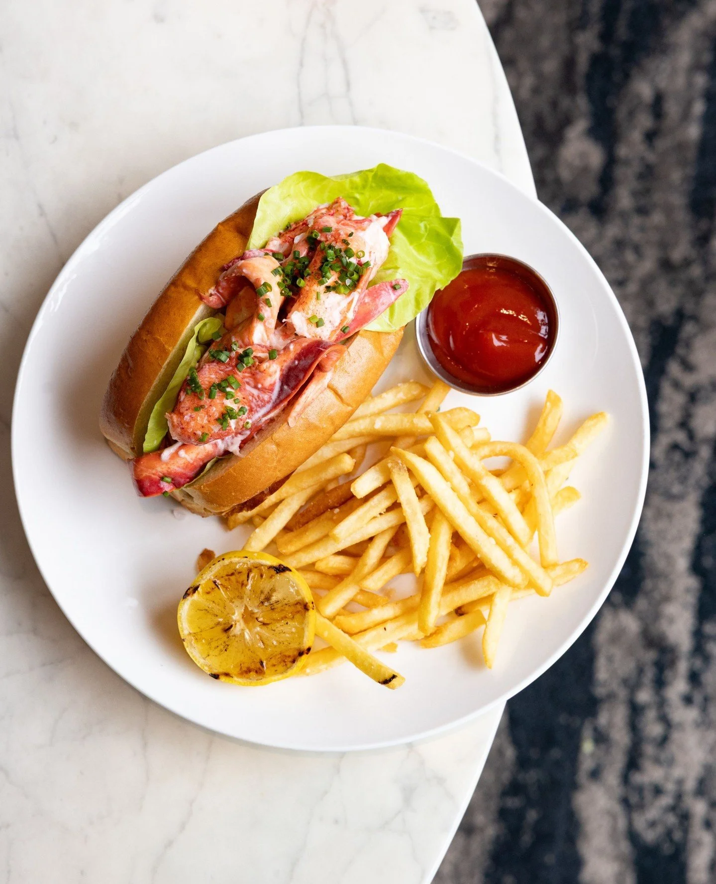 The ultimate debate: Team Lobster Roll or Team Burger? Which side are you on? Let the delicious showdown begin! 🦞🍔