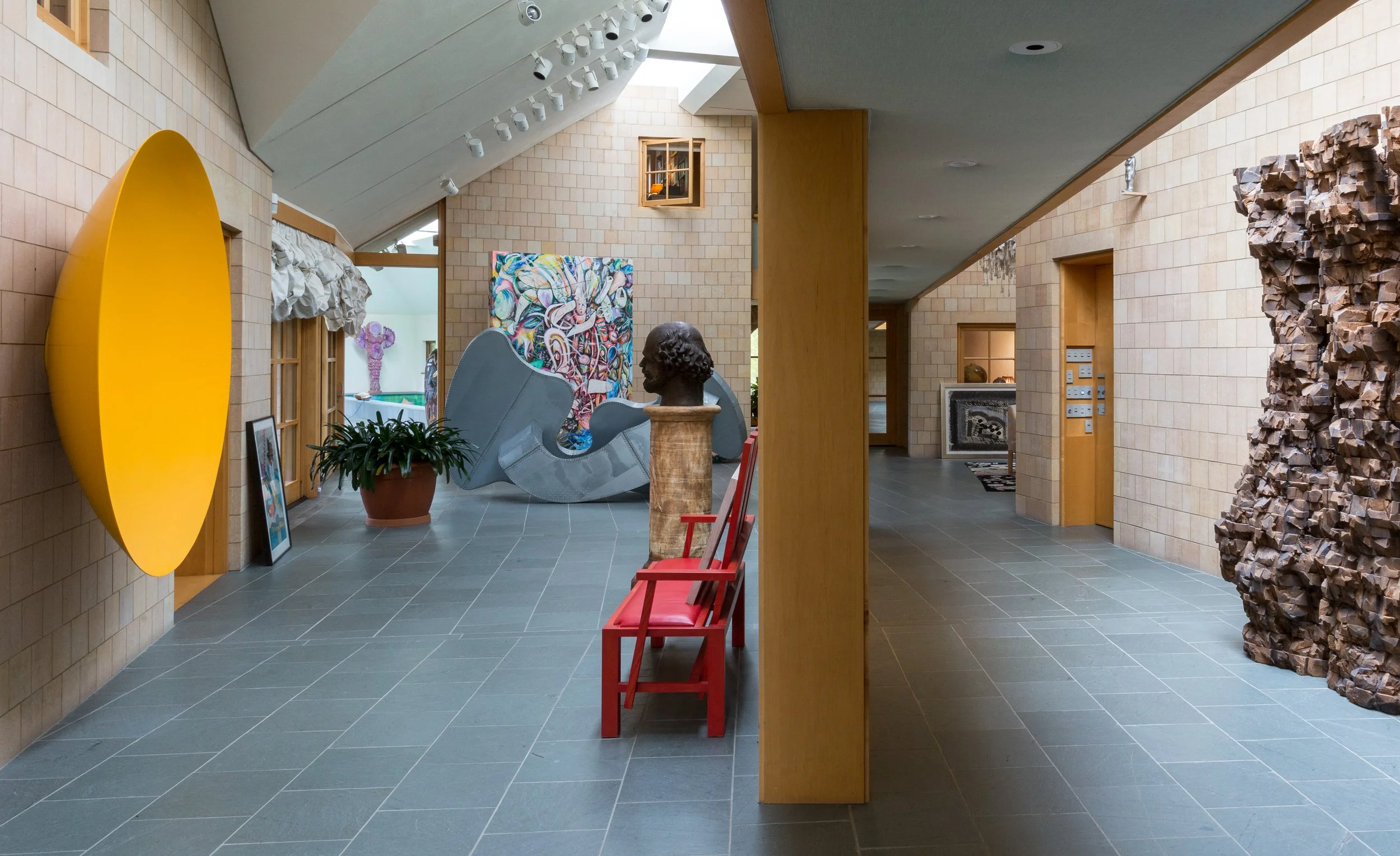 Gallery view with work by (l-r) Anish Kapoor, Richard Deacon, Jonathan Borofsky, Robert Arnesen, Howard Hodgkin, Ursula von Rydingsvard
Image Credit: Sarah Lyon