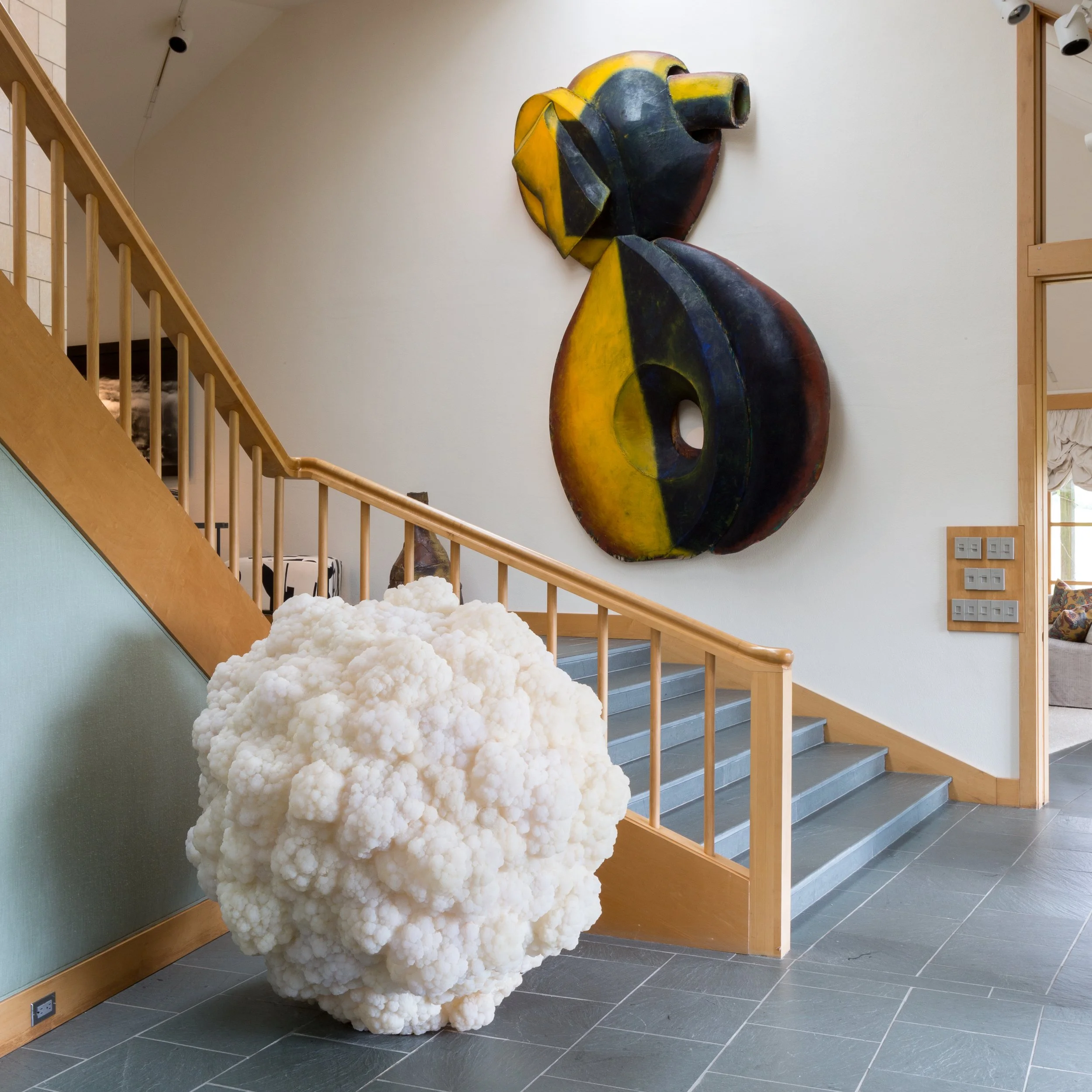 Gallery with sculpture by Havier Perez and painting by Elizabeth Murray
Image Credit: Sarah Lyon