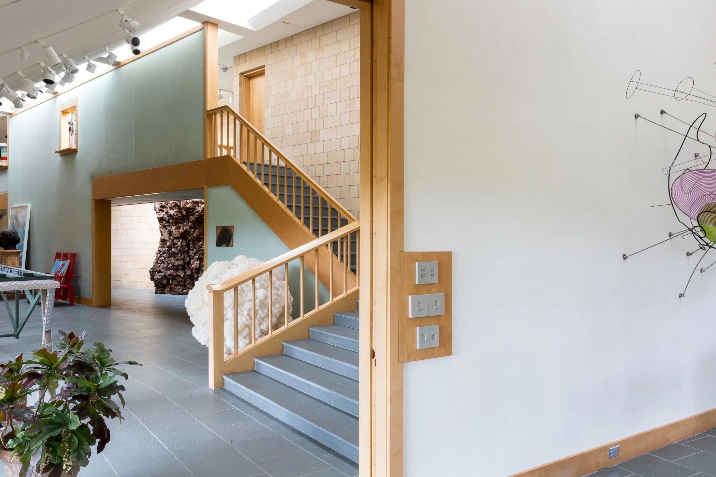 View from living room to gallery and entrance lobby
Image Credits: Sarah Lyon