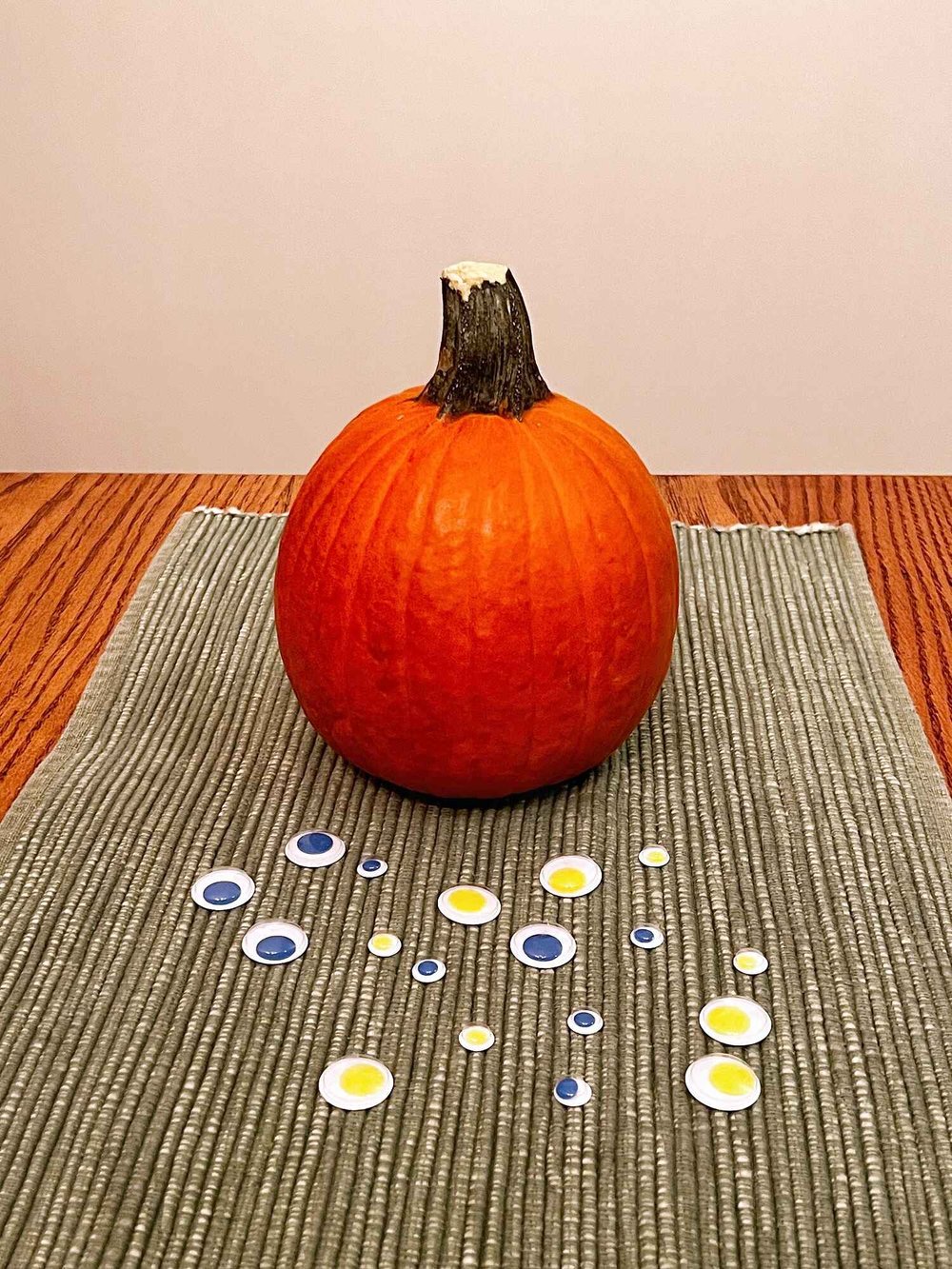 No Carve Pumpkin Decorating Ideas for Your Toddler Ghastly Googly Eyes 1 (1).jpg