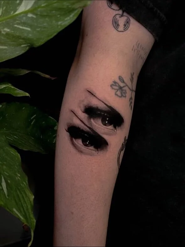 @doomqueentattoo will be guesting with us 7-8 November. 

Contact Hayley directly for bookings. 

#blankcollective #tattooinspiration #botanicaltattoo #ornamentaltattoo #eyetattoo #londontattoostudio #southlondontattoo