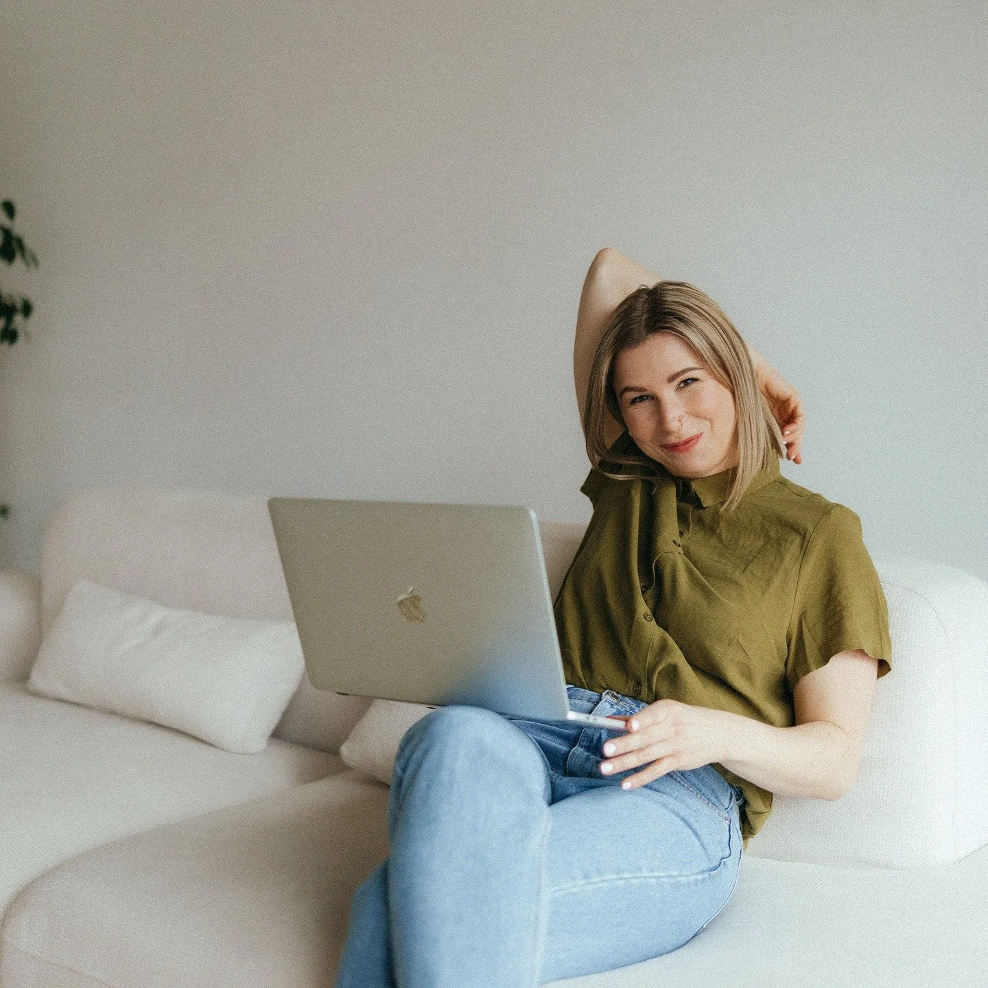 Je travaille ces temps-ci sur un projet qui m&rsquo;am&egrave;ne &eacute;norm&eacute;ment de plaisir &mdash; un retour &agrave; la cr&eacute;ation pure, sans mandat ni contrainte. Juste de l&rsquo;&eacute;lan, de l&rsquo;intuition, et du vrai fun.

C