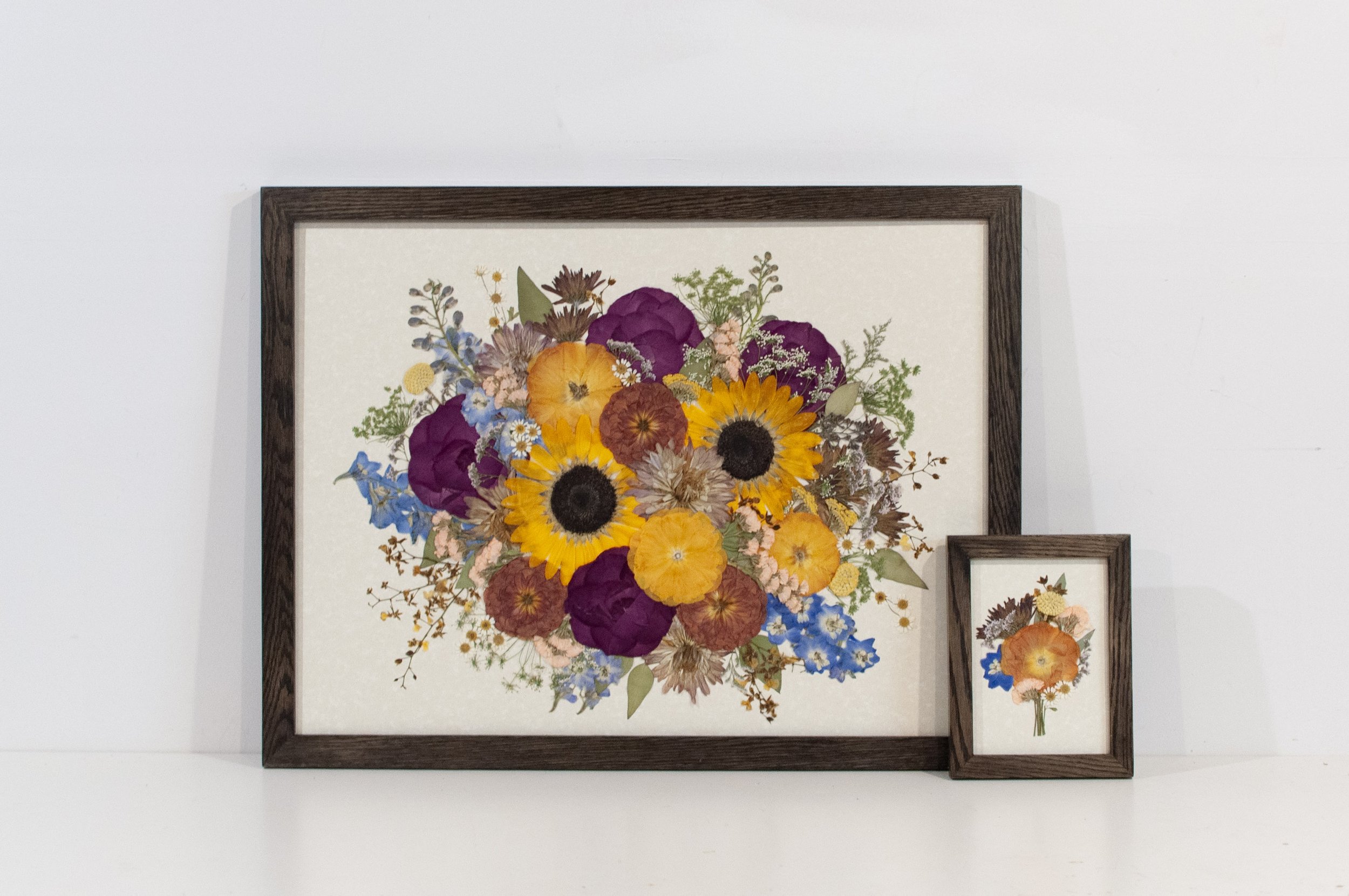 18" x 24" Standard Frame, Black Oak, Parchment Backing, 5" x 7" Standard Frame