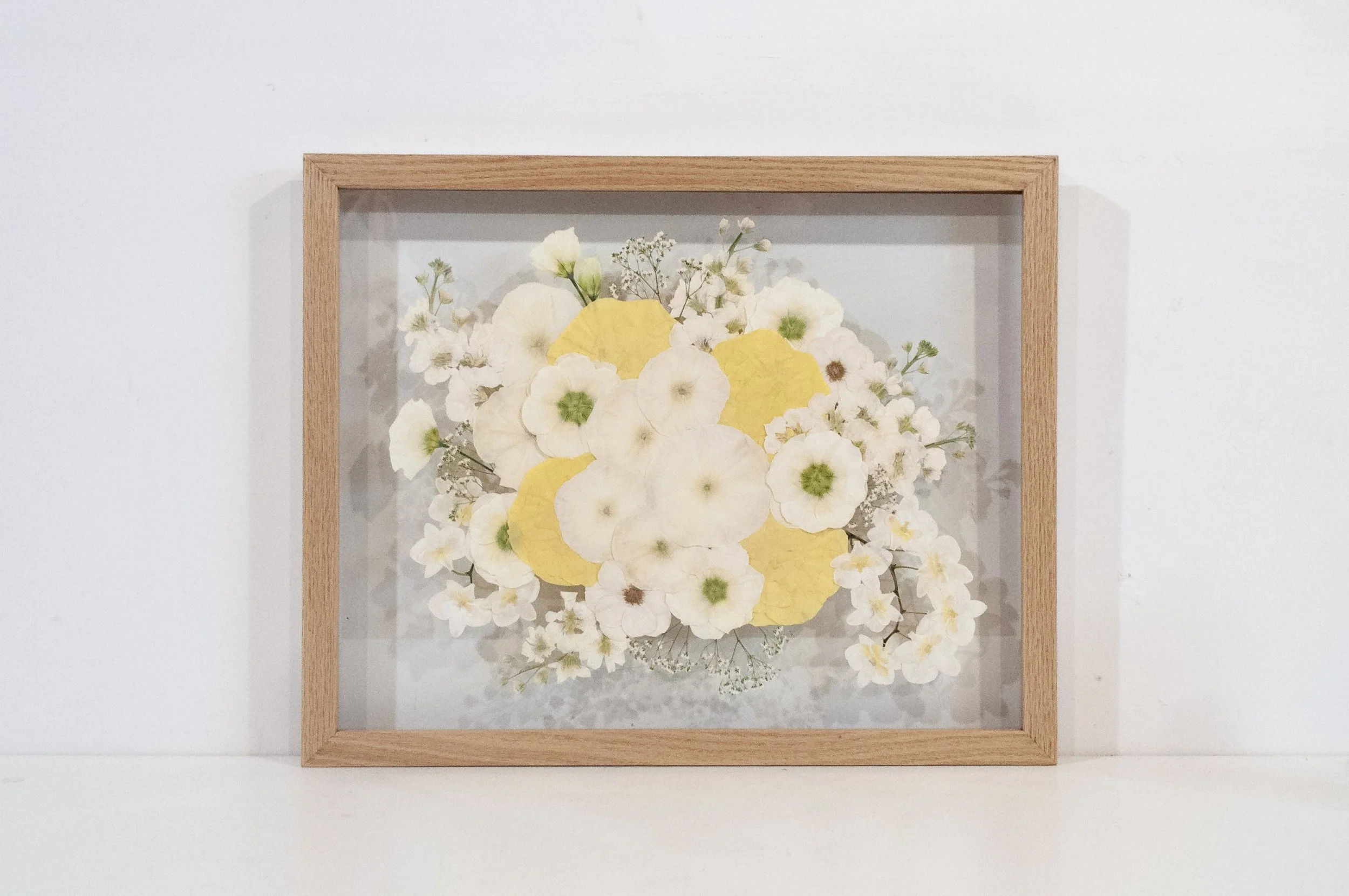 16" x 20" Float Frame, Natural Oak, Classic Bouquet, Colour Corrected