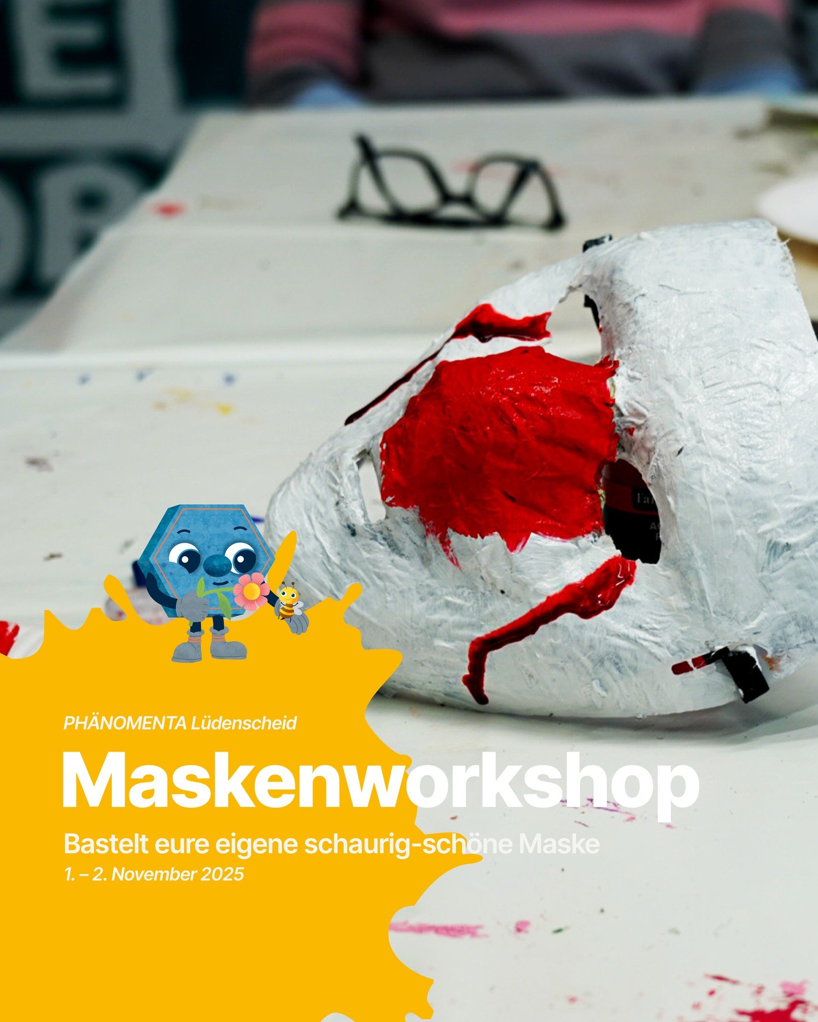 👻 🎃 Macht mit und bastelt euch eure eigene Gruselmaske in der @phaenomenta.luedenscheid! 🧛&zwj;♂️ 🧙 

Ob Vampir, Hexe oder lustiges Monster &ndash; ihr entscheidet, wie euer Gesicht an den Gruseltagen aussieht. Gemeinsam schneiden, kleben und mal