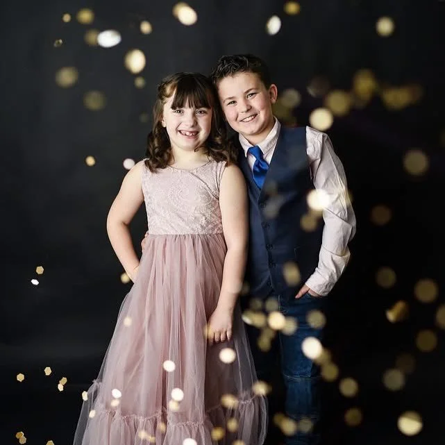 My heart, it&rsquo;s been a hot minute since I&rsquo;ve done a whole day of these but it was hard to say no when these kiddos wanted to have some glittery fun last month! 

Should we plan a whole day of glitter minis this spring or summer?