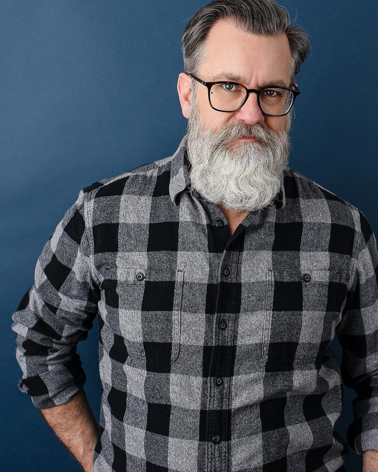 The end of an era! The time has come for @instabramlett to shave his glorious beard for a contract!! After over a year of only trims, I guess that&rsquo;s show biz for ya!💈✂️🥹

Which bearded Elic look is your fav? Coming soon&hellip; clean shaven E