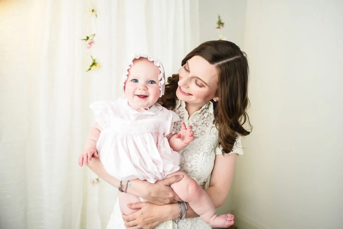 ✨ NOW BOOKING ✨
Studio Motherhood Mini Sessions 
Saturday, May 2nd &amp; Sunday, May 3rd

More info &amp; Online Booking (link in bio)

Kids of all ages are welcome! Celebrate Mother&rsquo;s Day with your littles or gift to someone else you love 💕