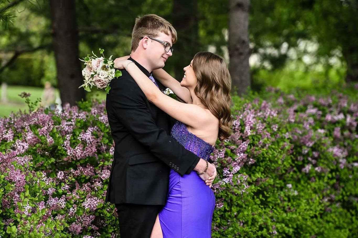 The most perfect lilac bushes were blooming this past weekend just in time for Prom season! 💜