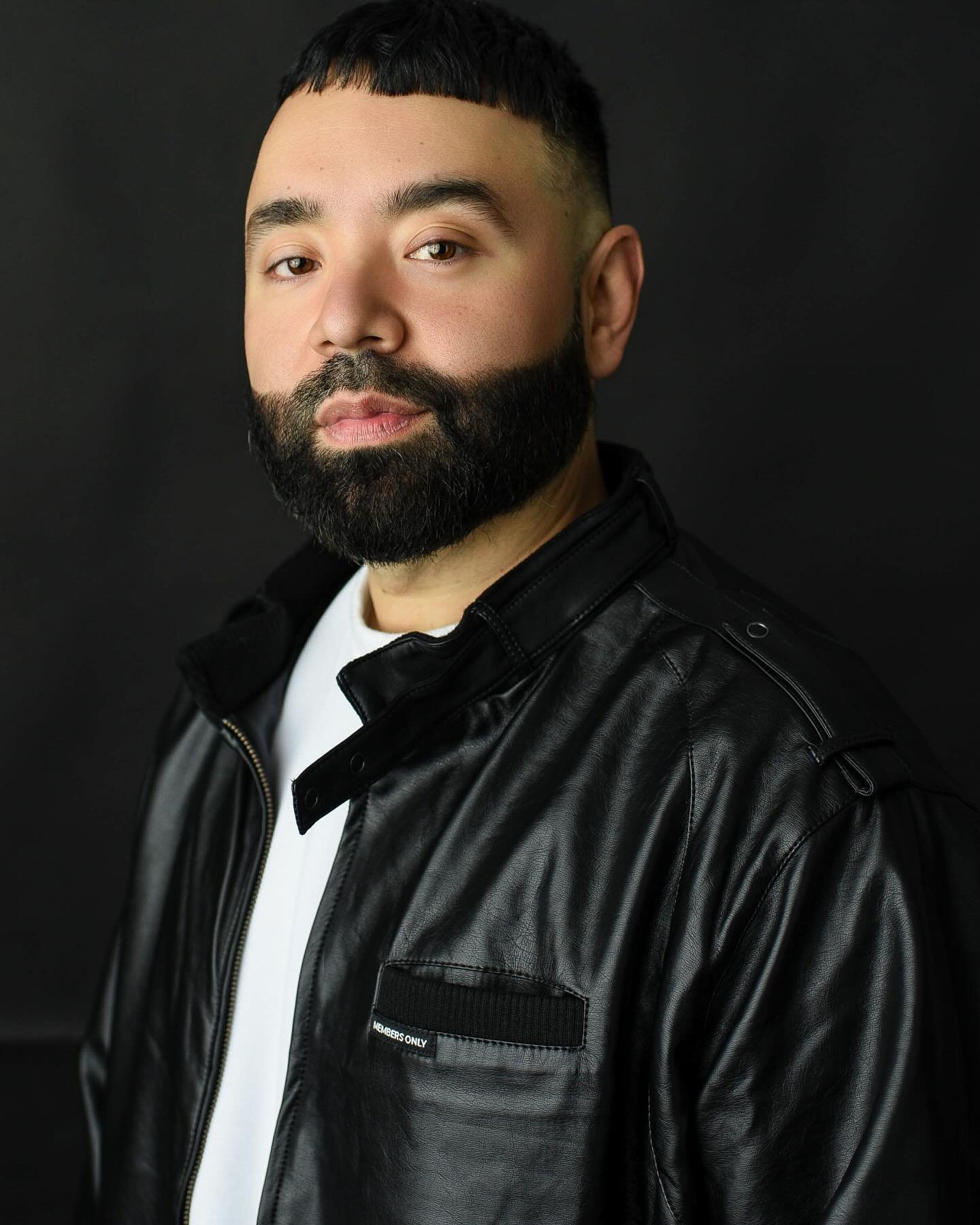 It was a joy to have Gabe swing by my studio to update his actor headshots. He&rsquo;s a wonderfully gifted voiceover artist and tv/film actor 🎥 - the sky is the limit with the range of characters he can submit for with this update!

www.lindsaychan