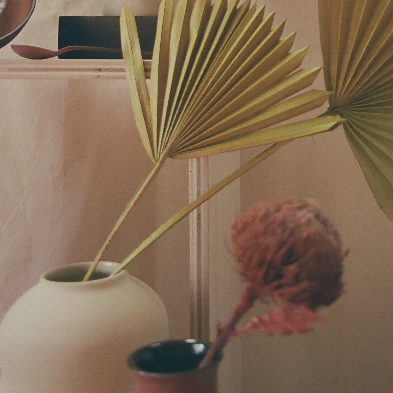 Oh gosh, its nov already! Currently working hard on an order and prepping for a bunch of fairs. Meanwhile, enjoy this gorgeous photo by @anjiisan