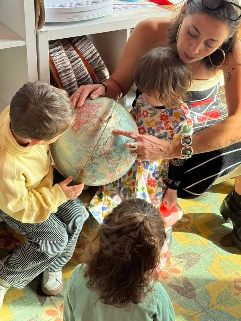 Read all about it! making of a newspaper and a trip around the world 