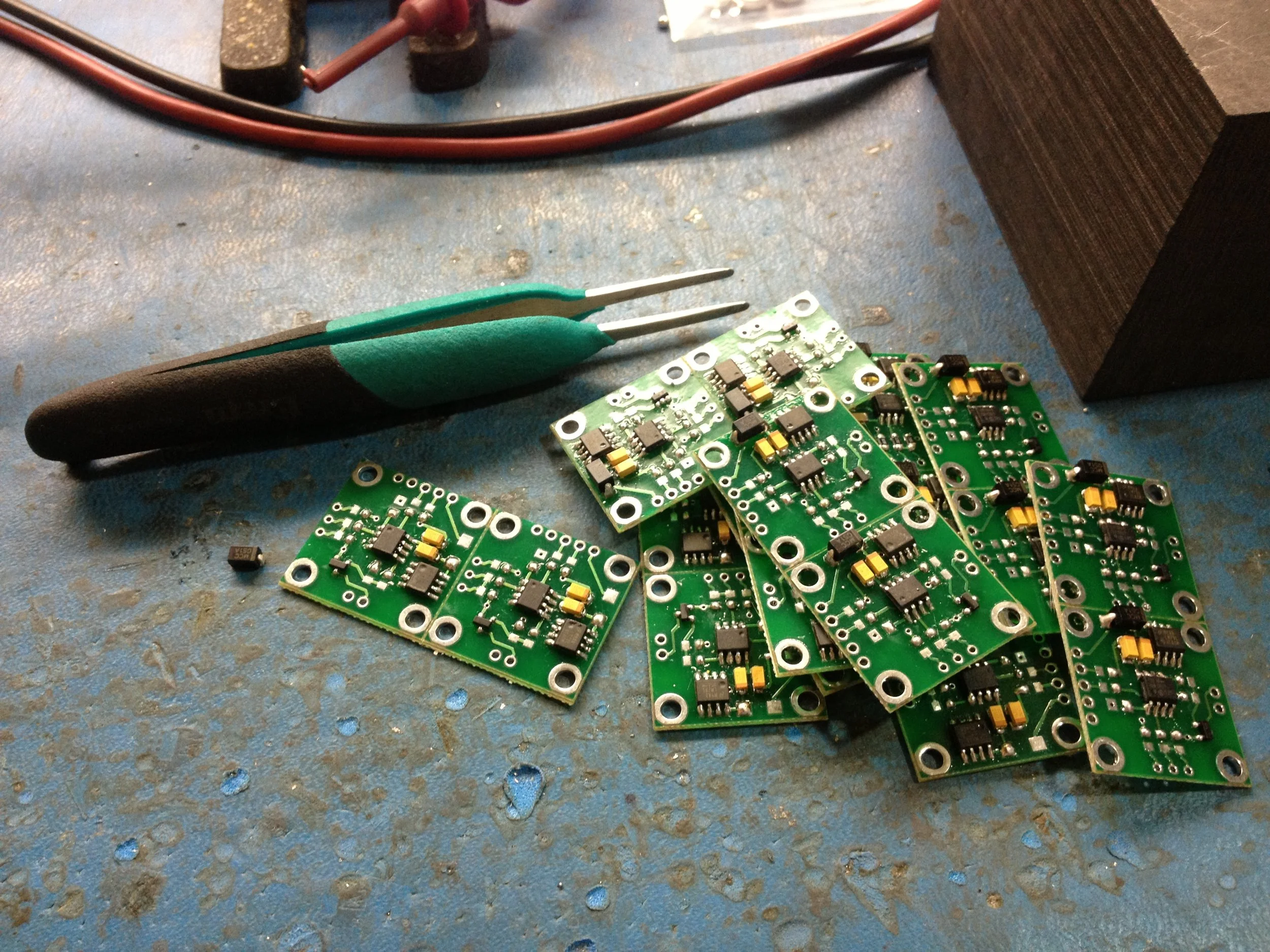 Micro-controlled LED dimmer board